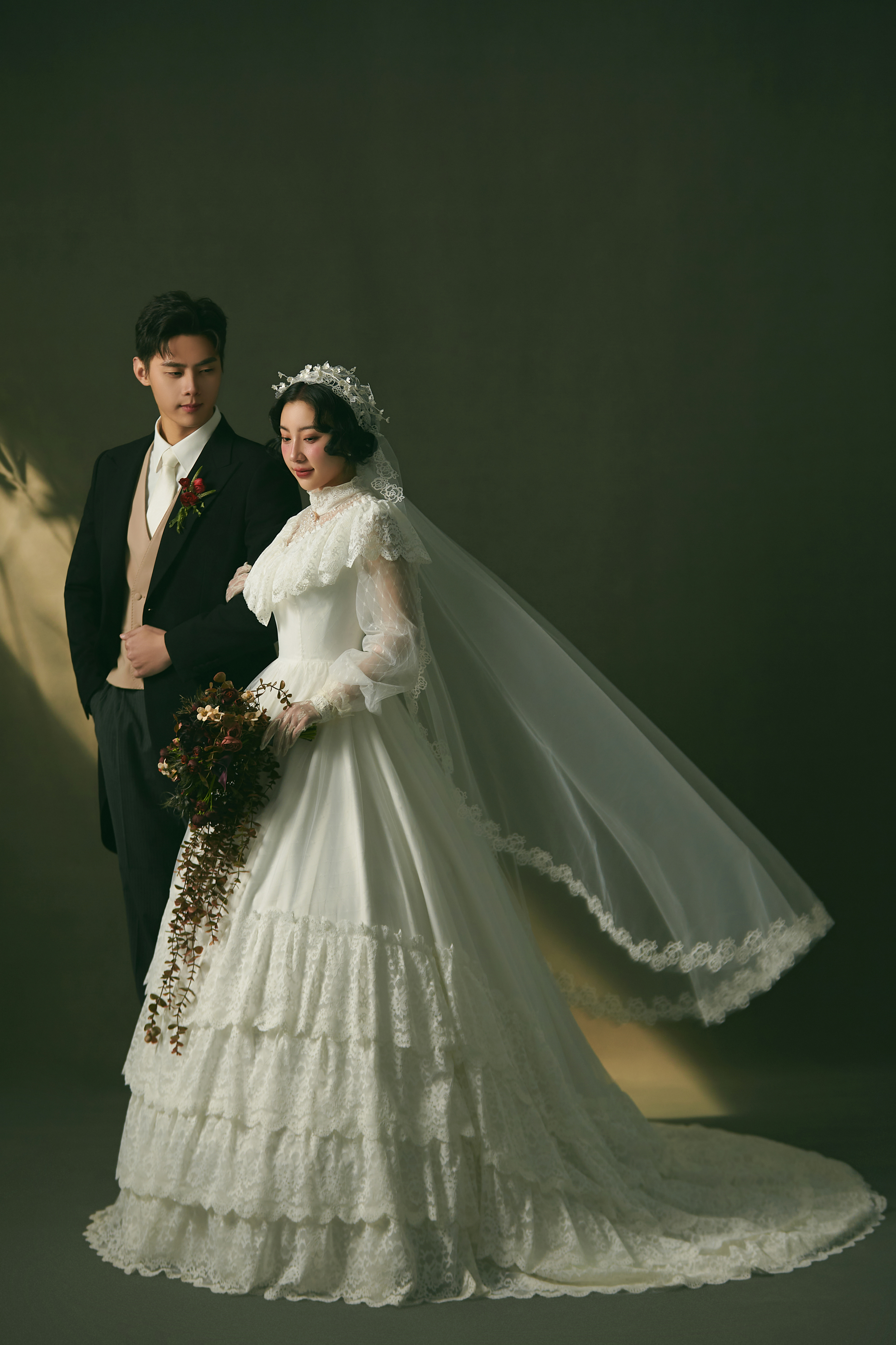 拍婚紗照3888套餐有跟妝+秀和+禮服 