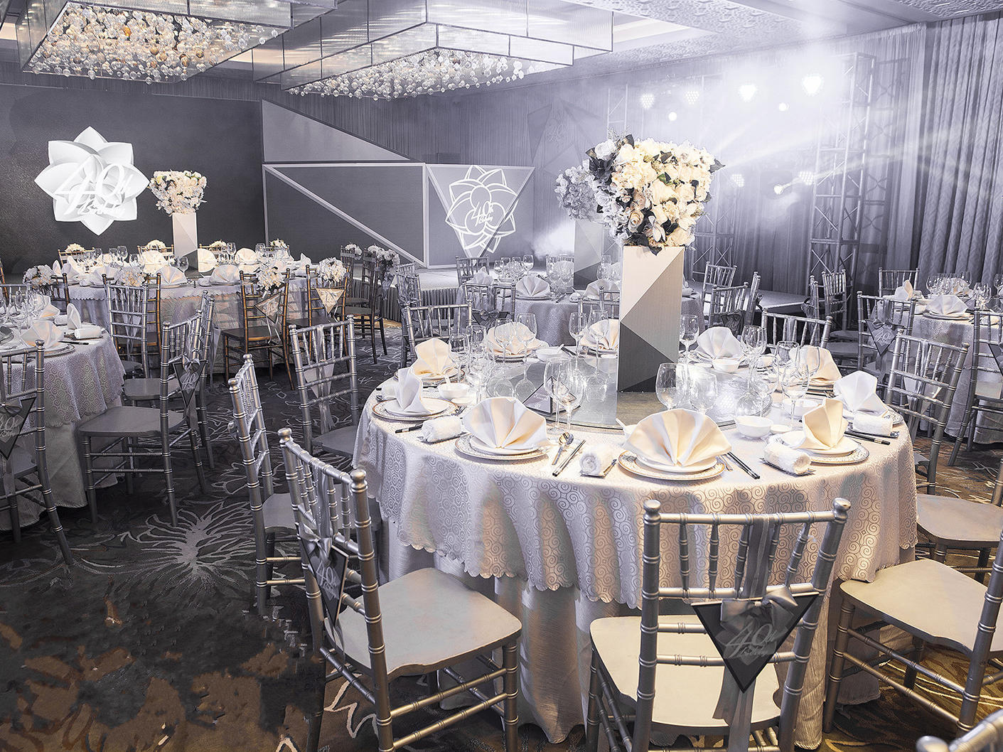 城市风个性创意型婚礼《男人花》