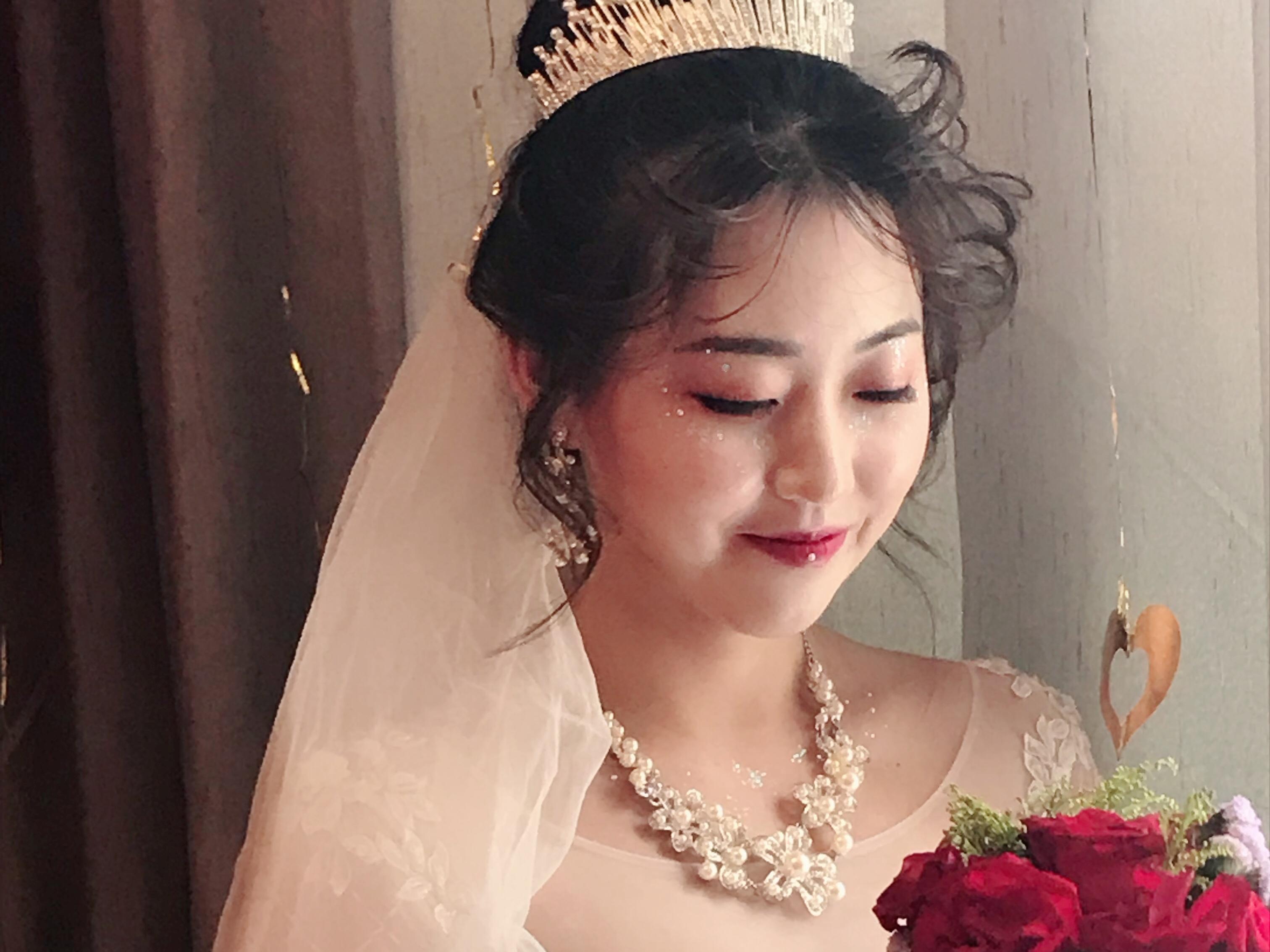 Eiva美妆资深造型师全天+伴娘妆(不限妆面）