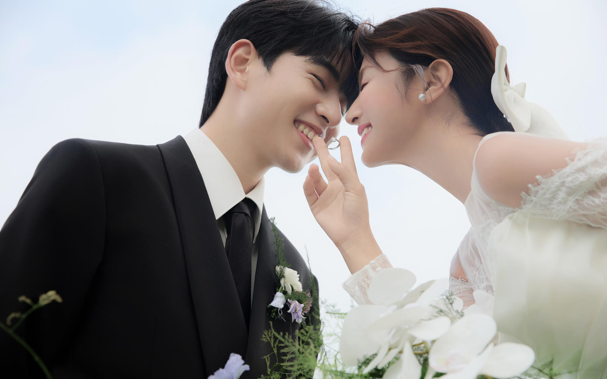 蕾丝拼接鱼尾婚纱