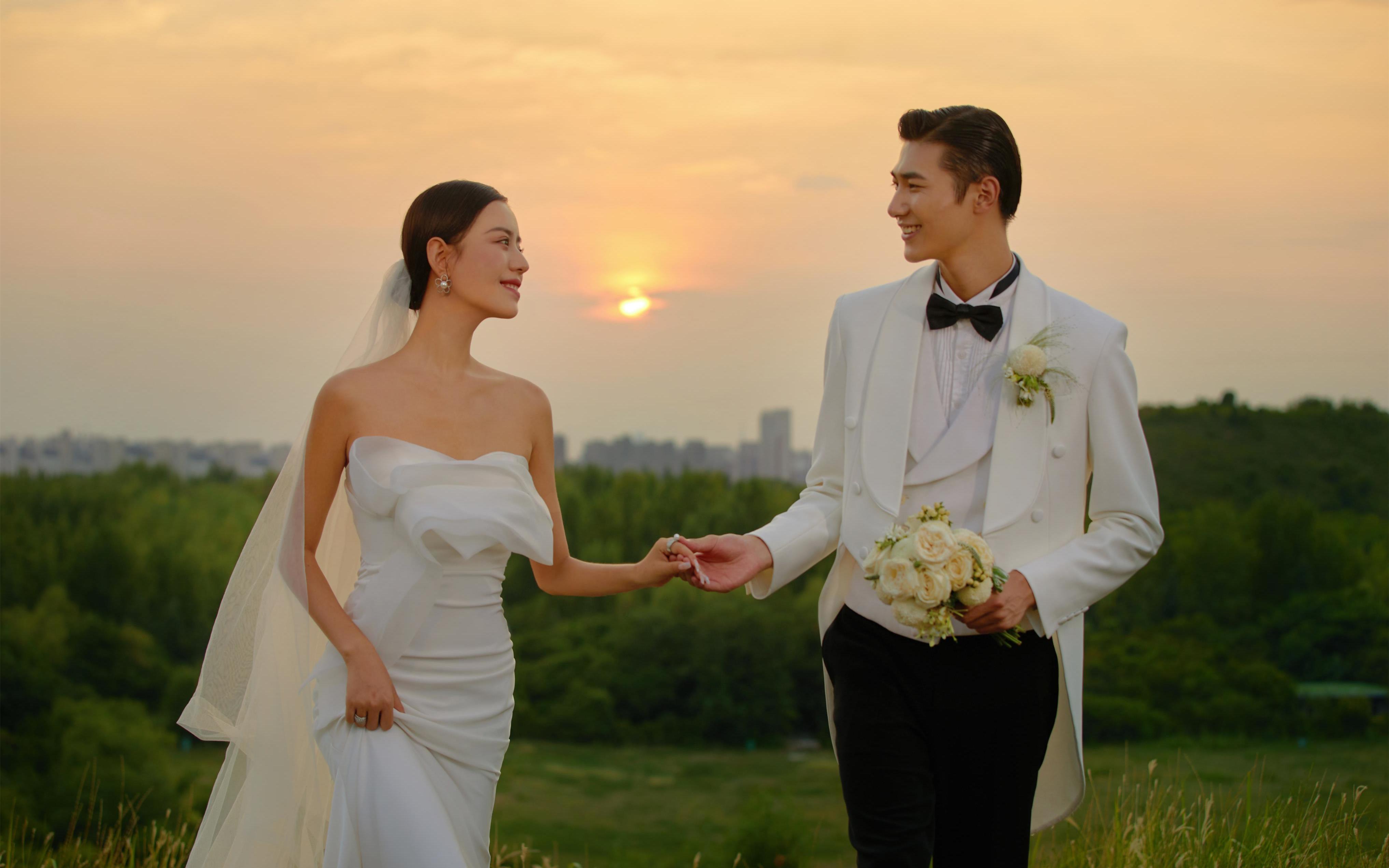 浪漫夕阳✨电影感森系婚纱照