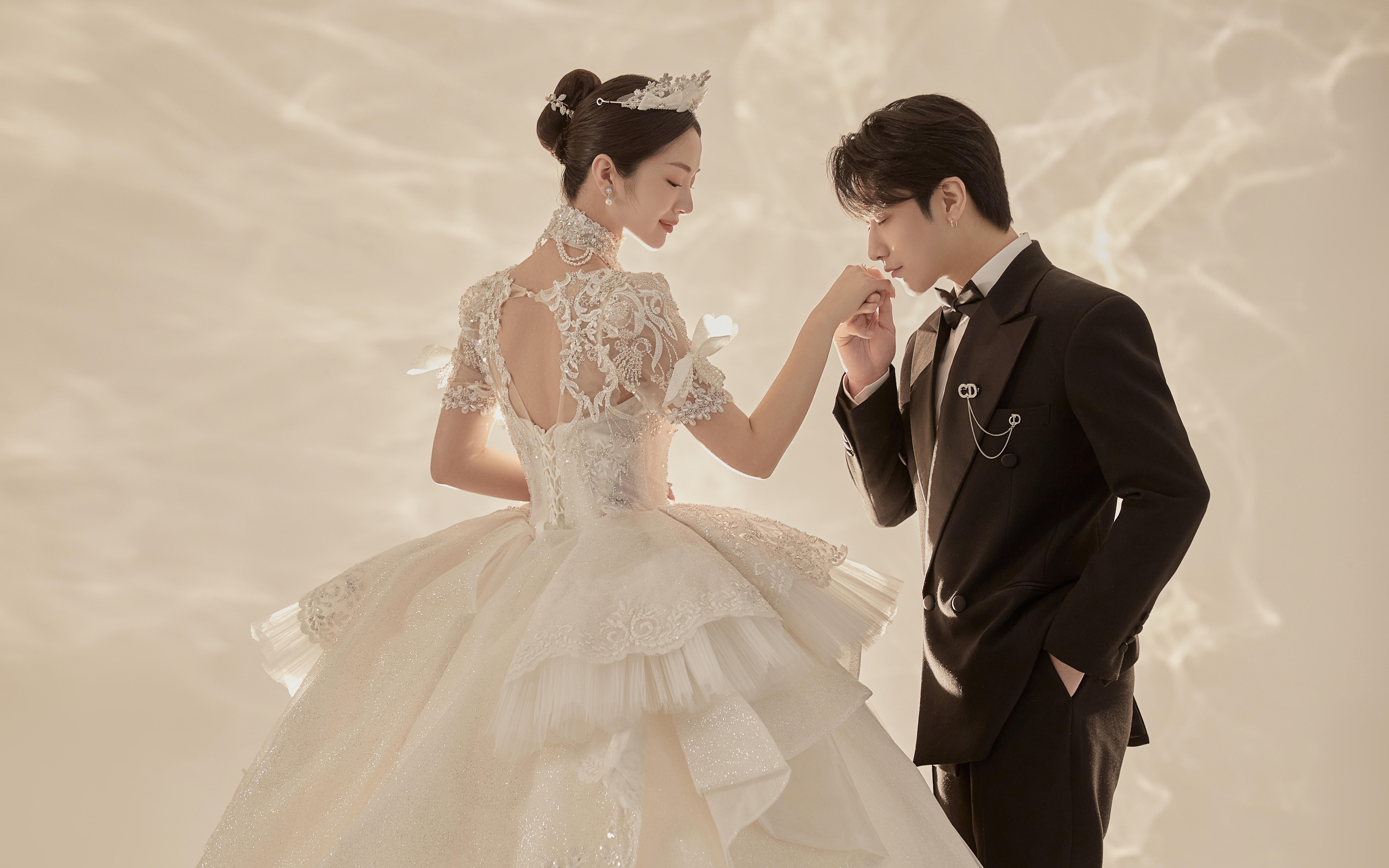 ? 這組光影婚紗照我愿稱(chēng)之為“封神之光” ?