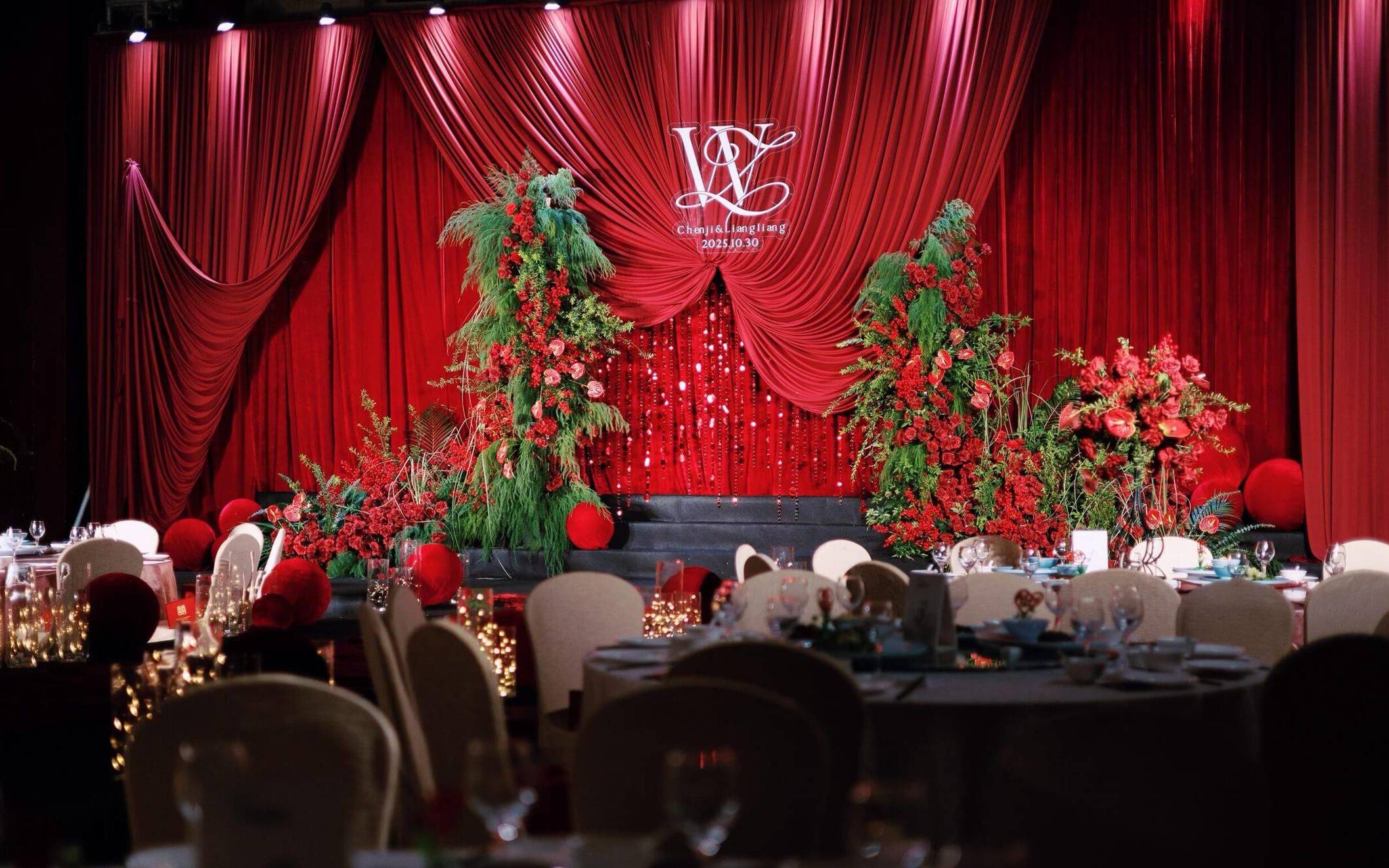 【美卡婚禮】室內(nèi)酒店—紅綠野生花藝圣誕風(fēng)婚禮