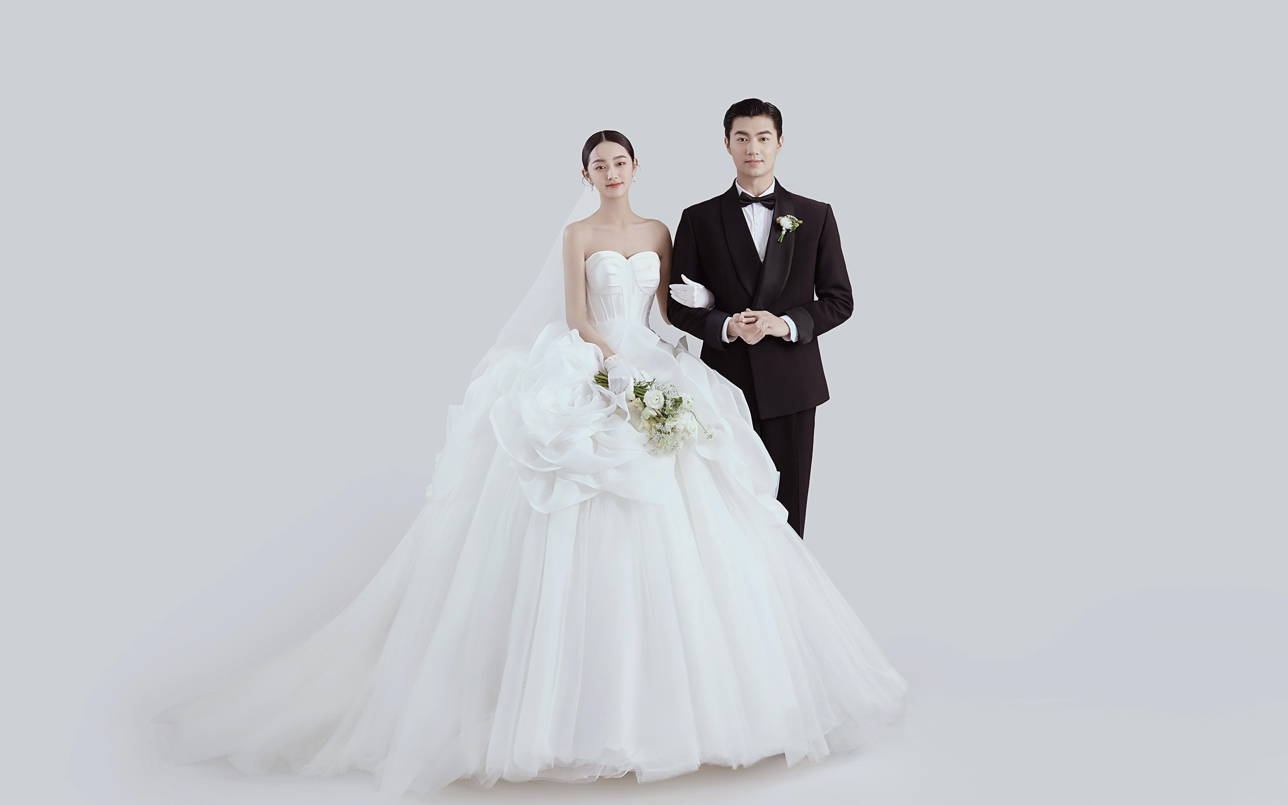 父母都在夸的高定婚紗照?。? style=