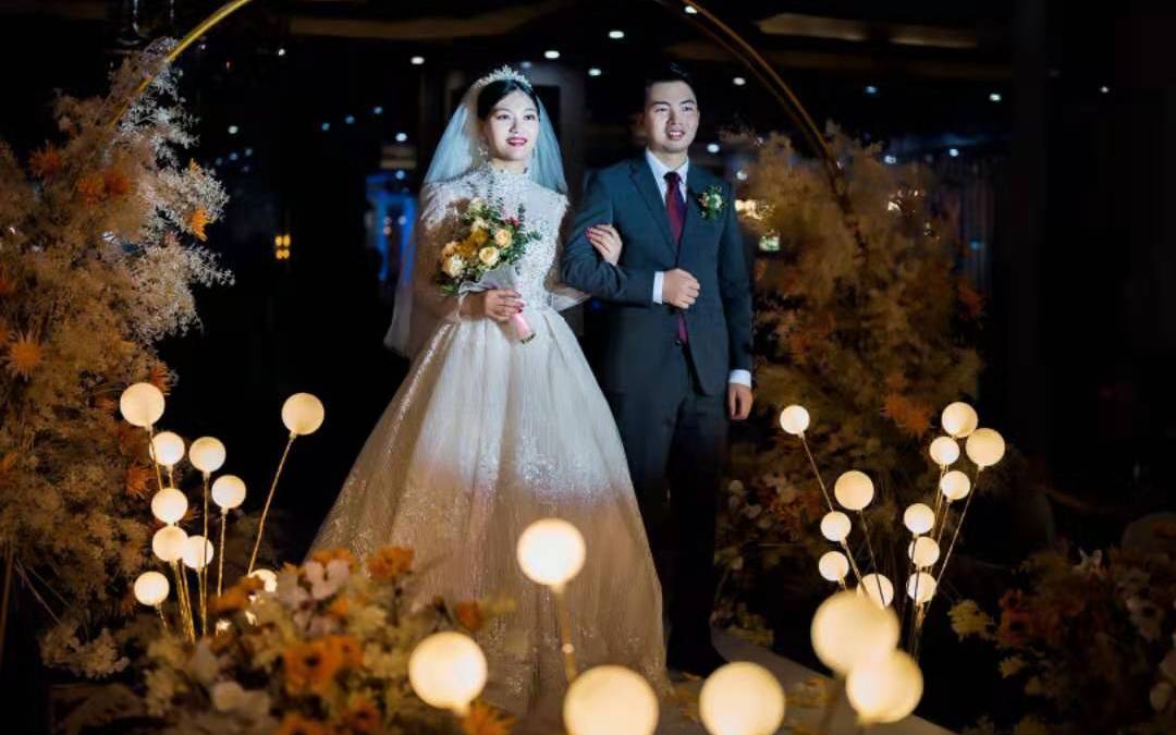 小预算浪漫香槟色简约婚礼