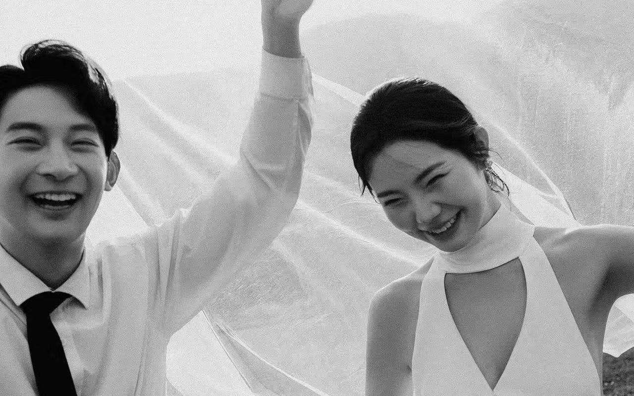 氛围感自由风婚纱照