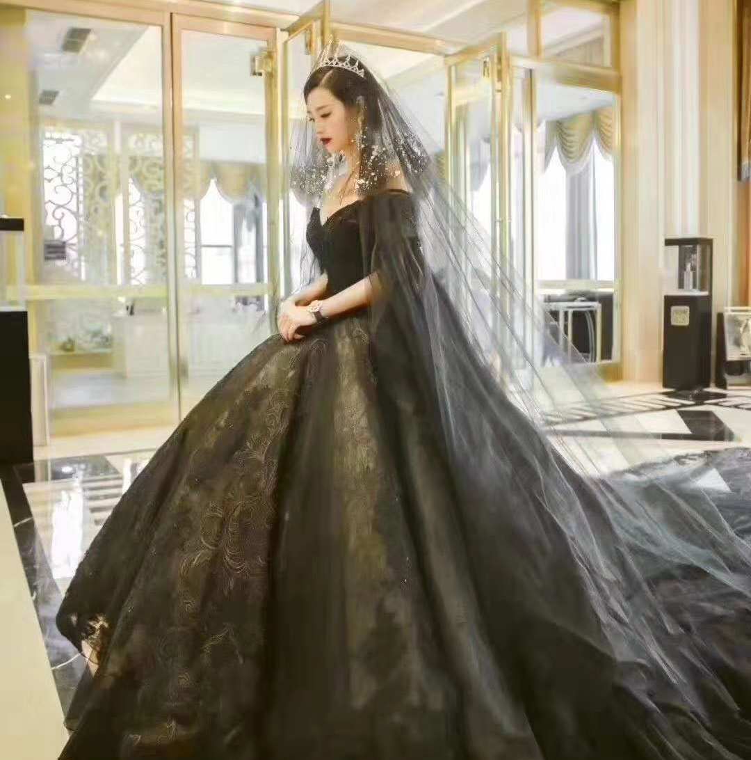 黑婚纱代表什么_黑色婚纱代表什么意思