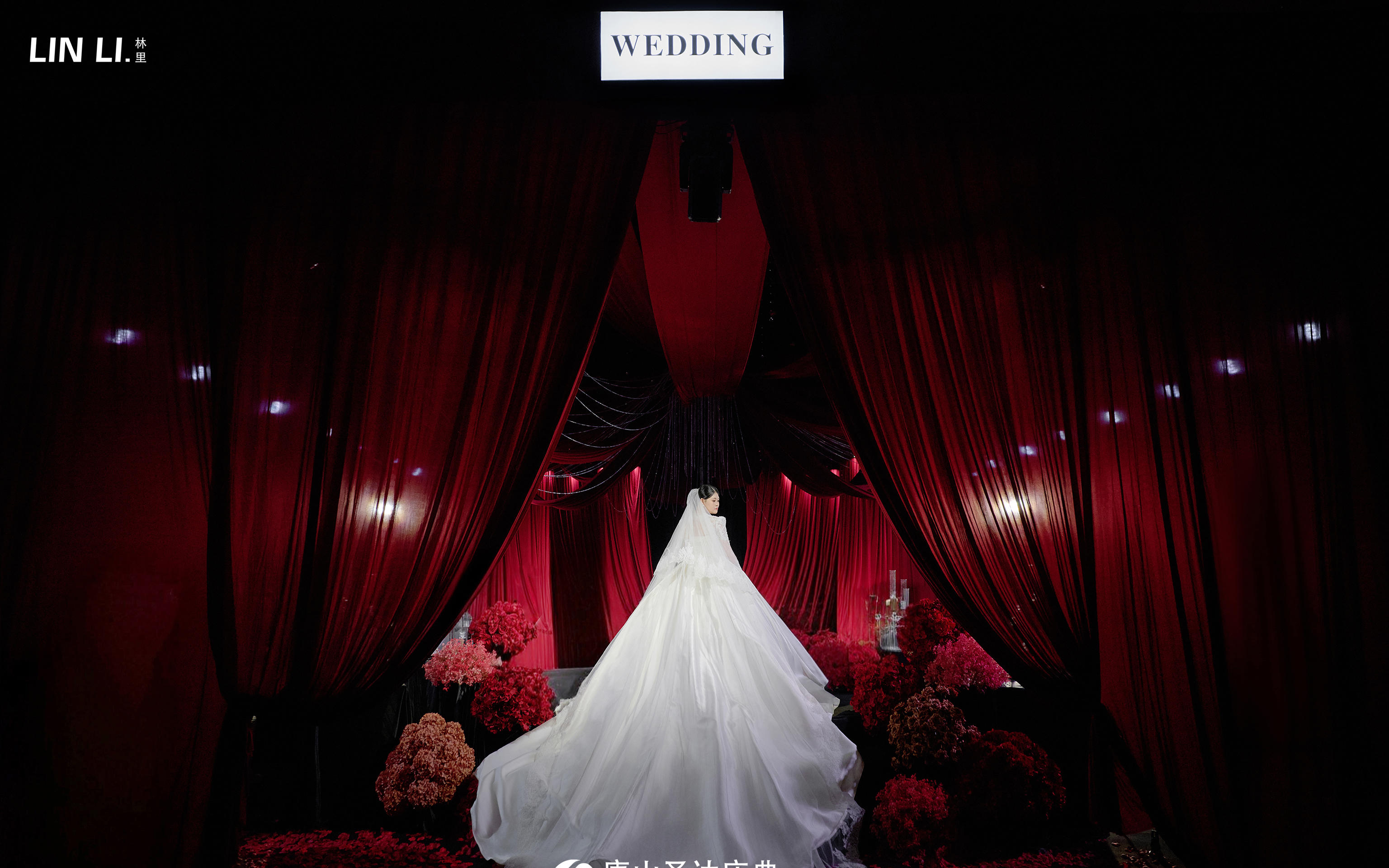 红色布幔婚礼