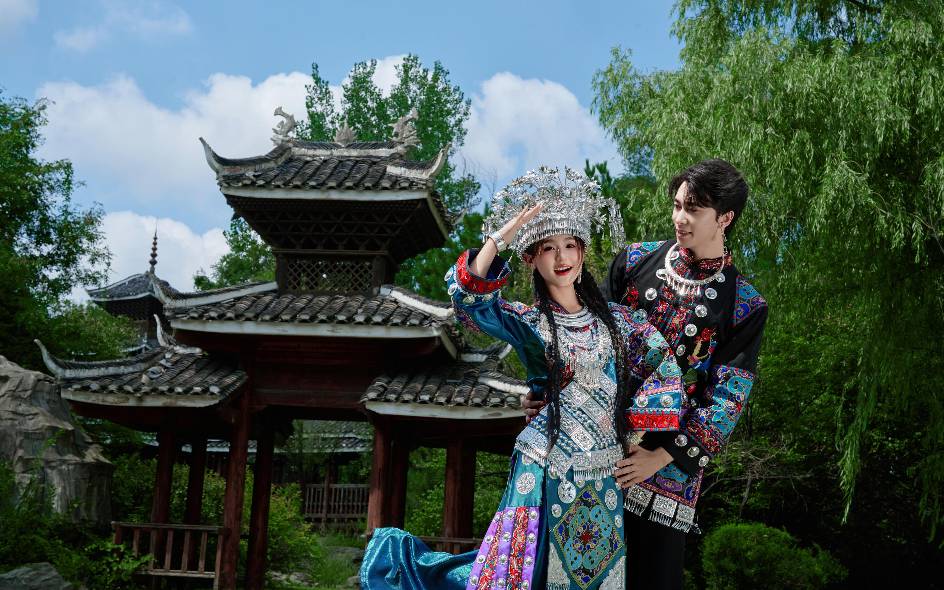 林中奏響風花雪月 苗族婚紗照｜沈陽婚紗照
