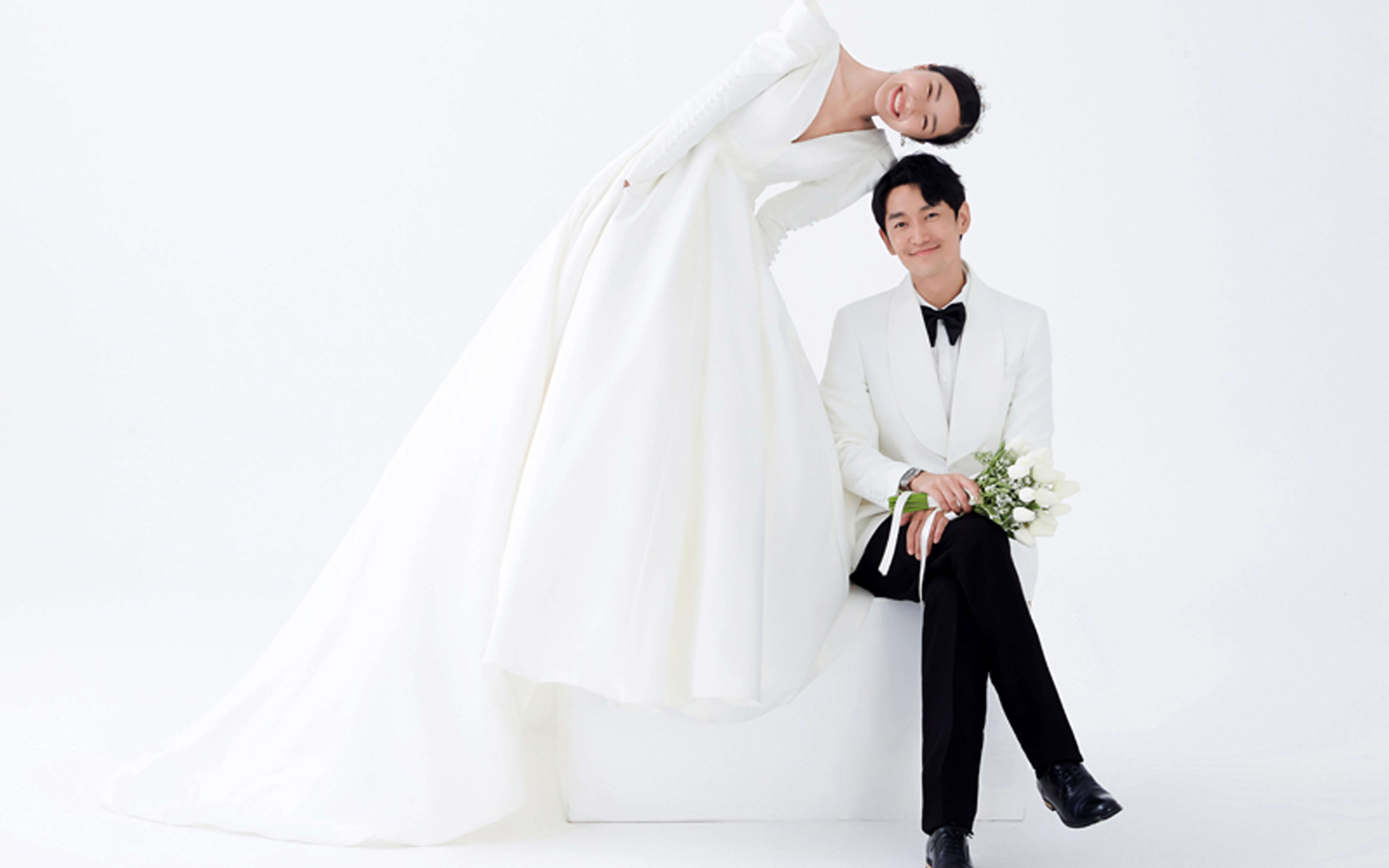 【万国婚纱摄影】时尚奢华婚纱特惠套系