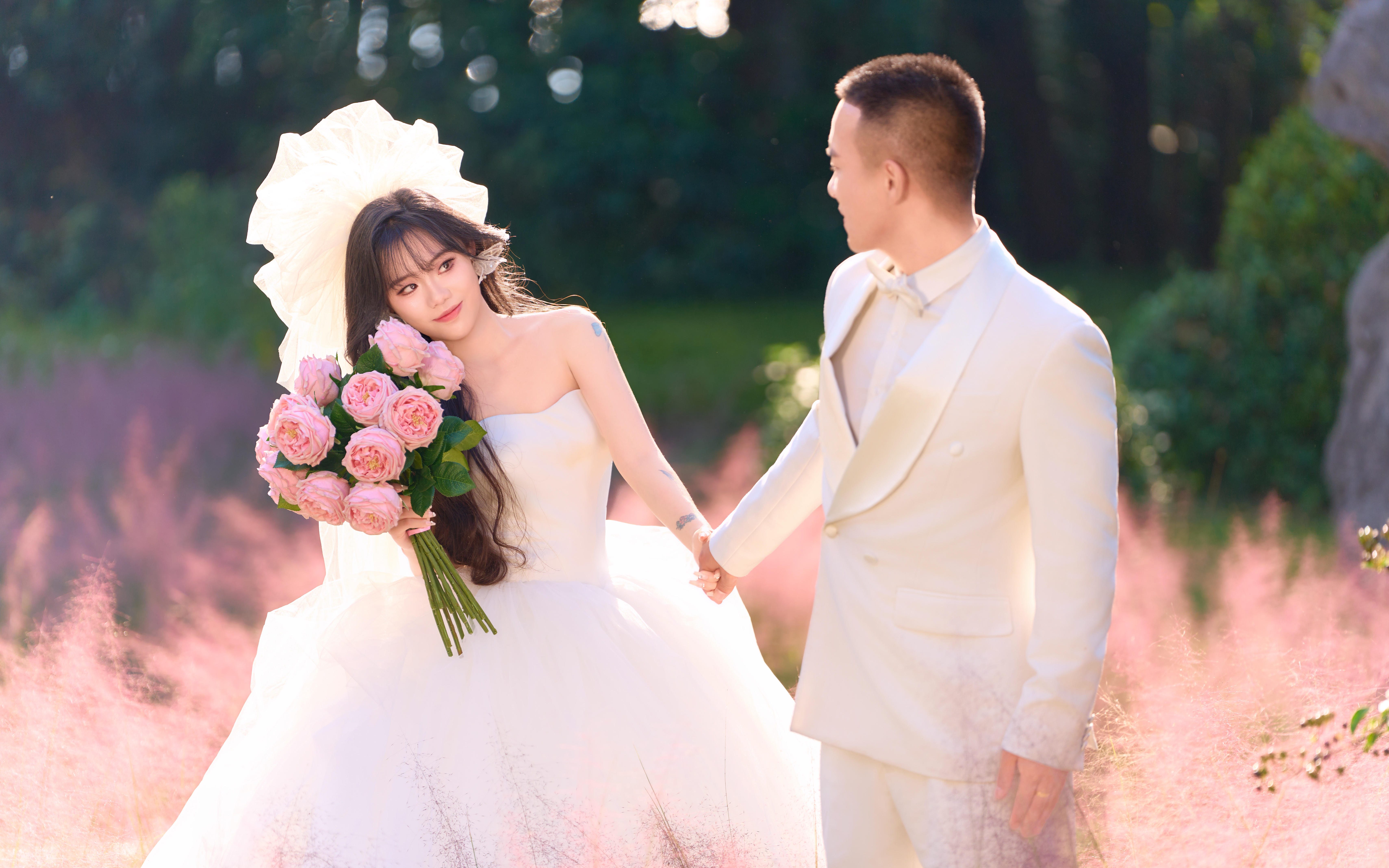 【客片欣賞】童話般少女心婚紗照 置身于粉色夢(mèng)境