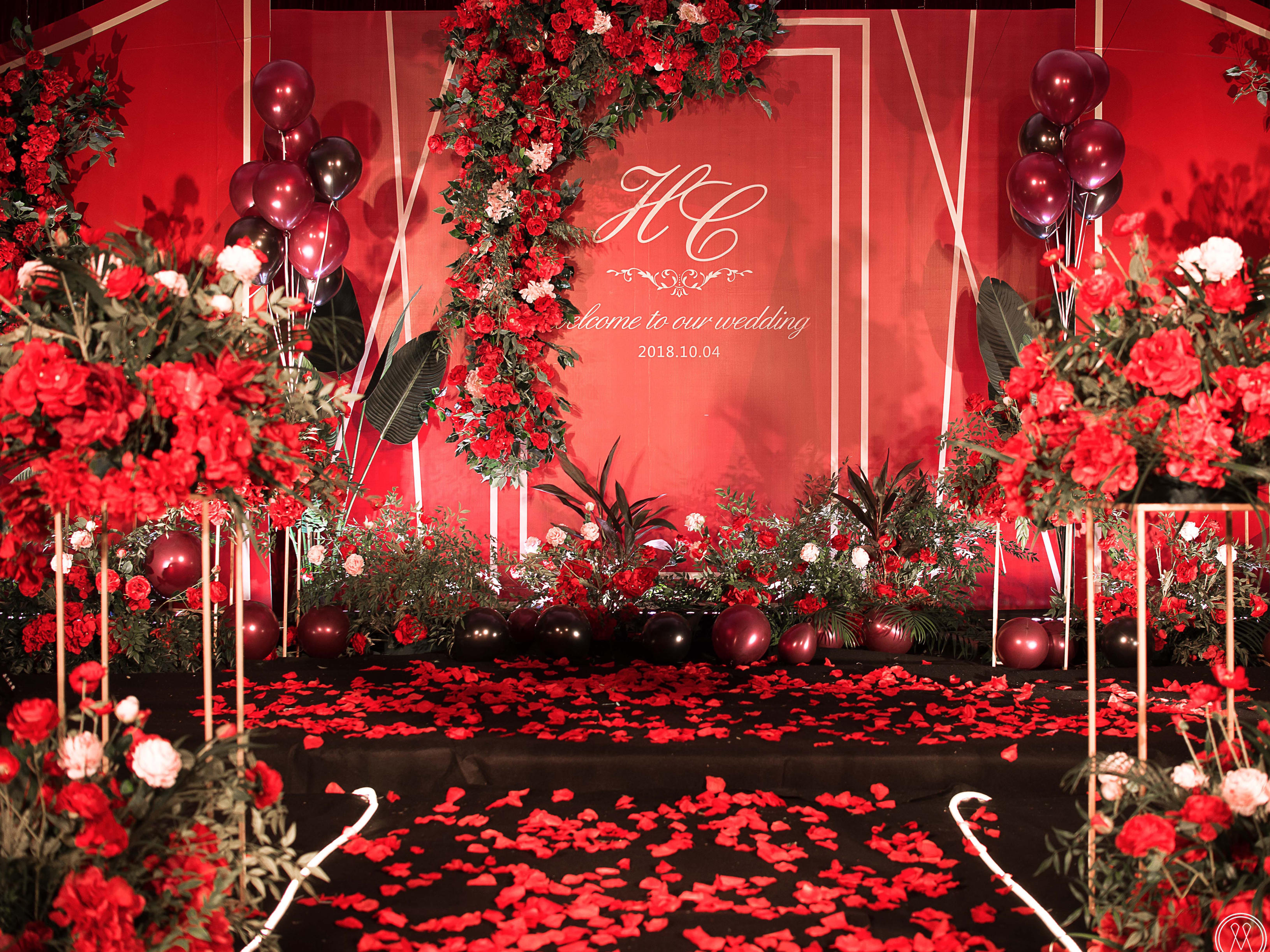 美诺婚礼私人定制红金碰撞永裕爱河