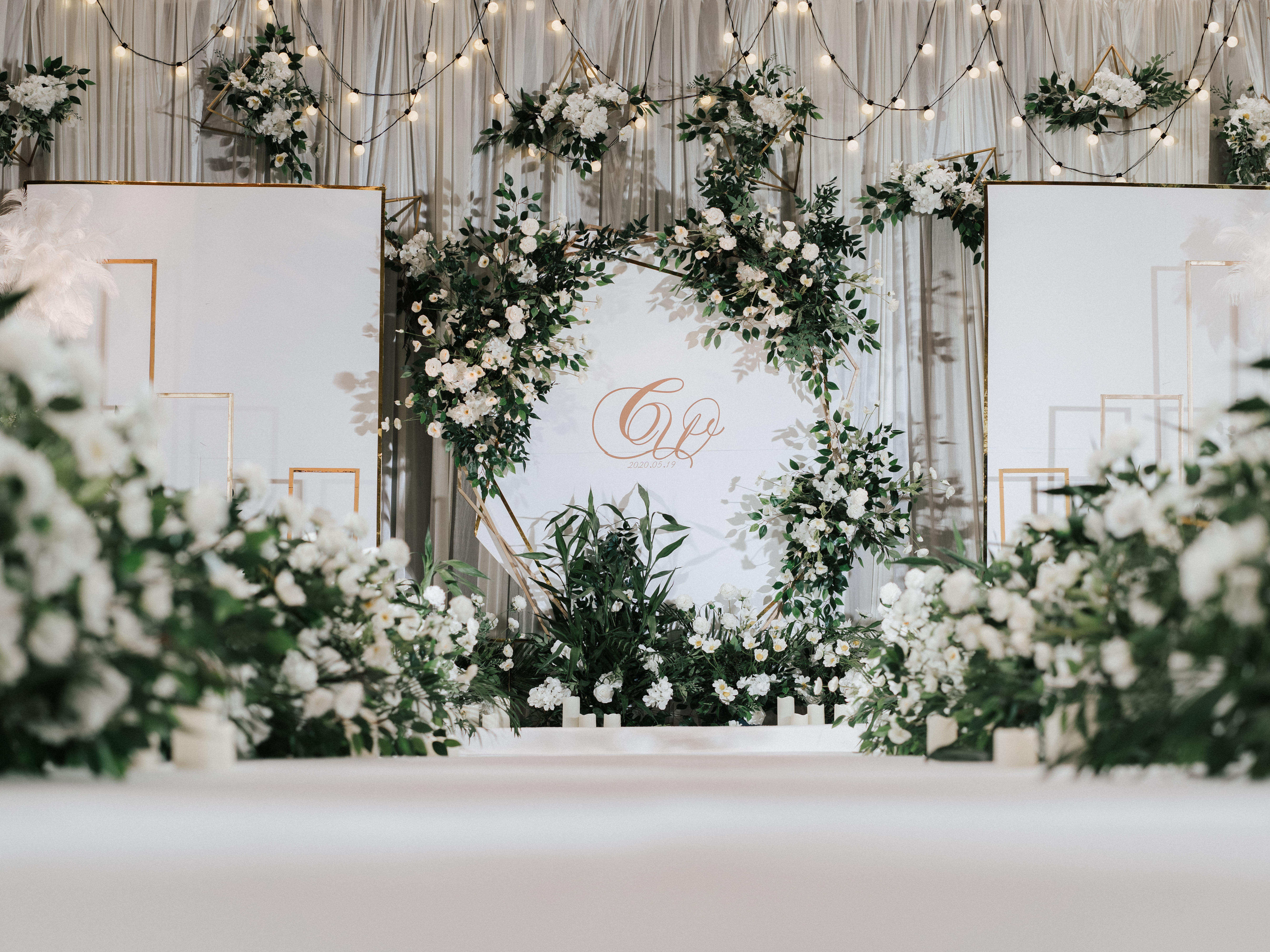 小预算也能打造幸福感，一场美腻的白绿色森系婚礼