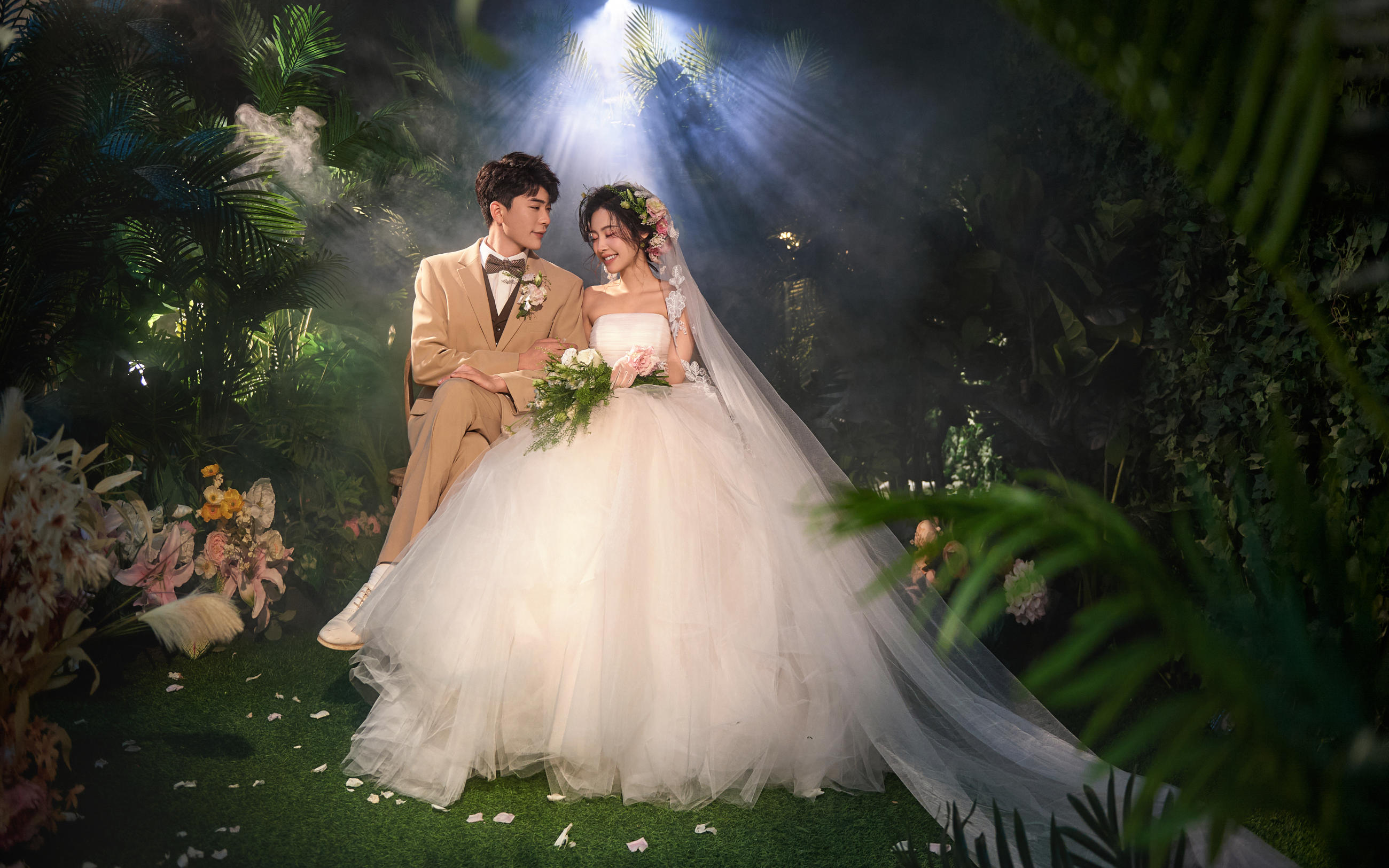 解开爱丽丝仙境的故事，森系内景浪漫！