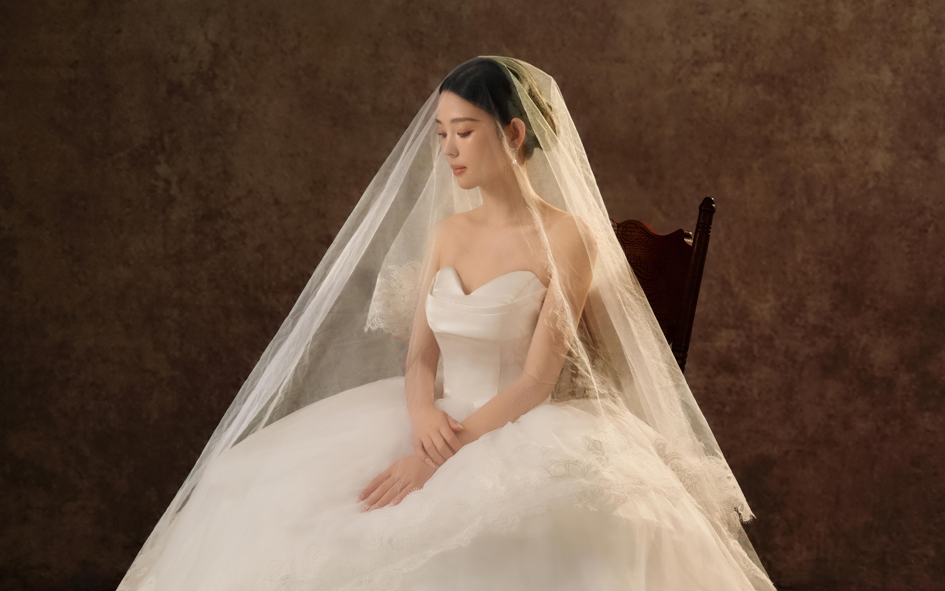 室內(nèi)婚紗照