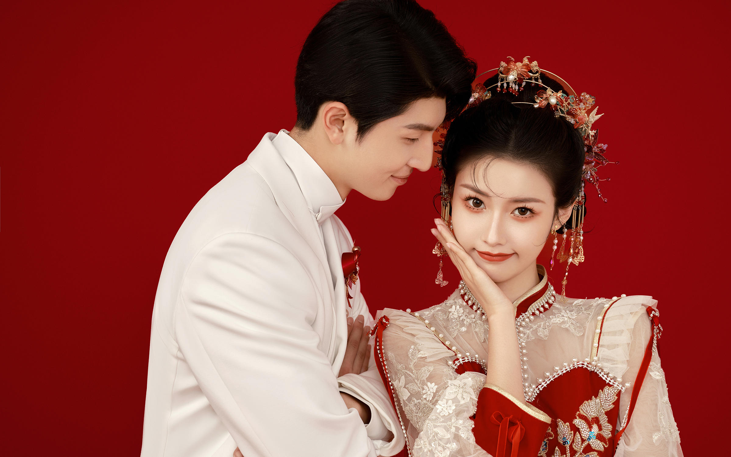 【喜嫁婚纱照】凤冠霞帔配白西装，中西碰撞藏情深