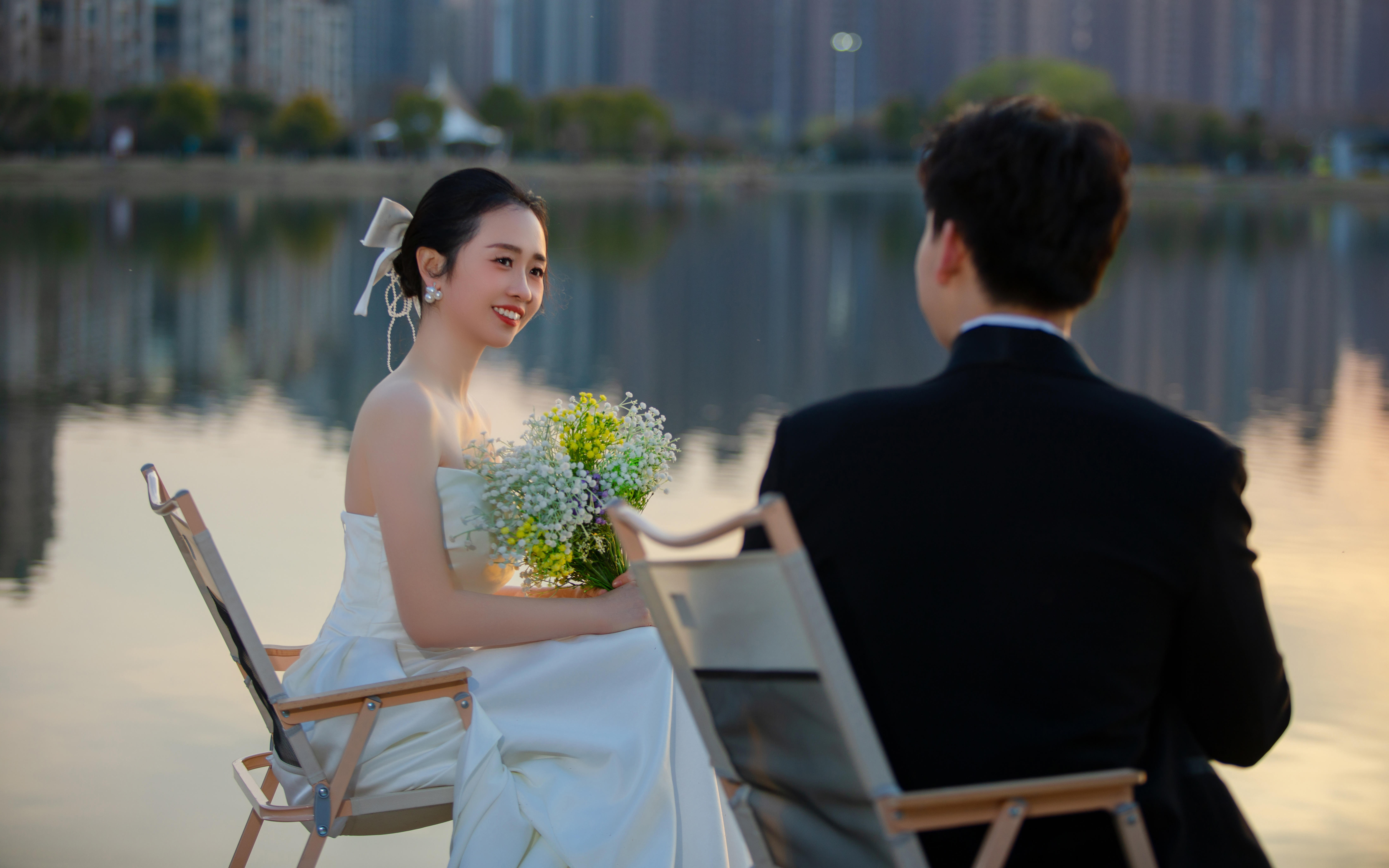 【优格】“夕阳下沉 浪漫登场”超氛围感夕阳婚纱照