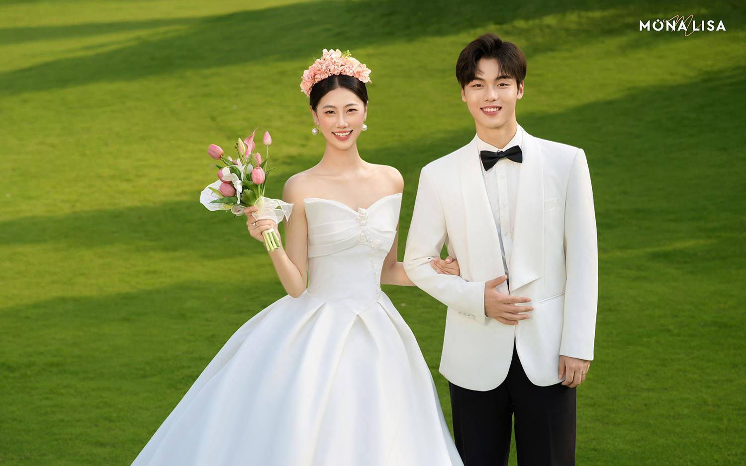 一眼沦陷的森系草坪婚纱照，美得像童话✨