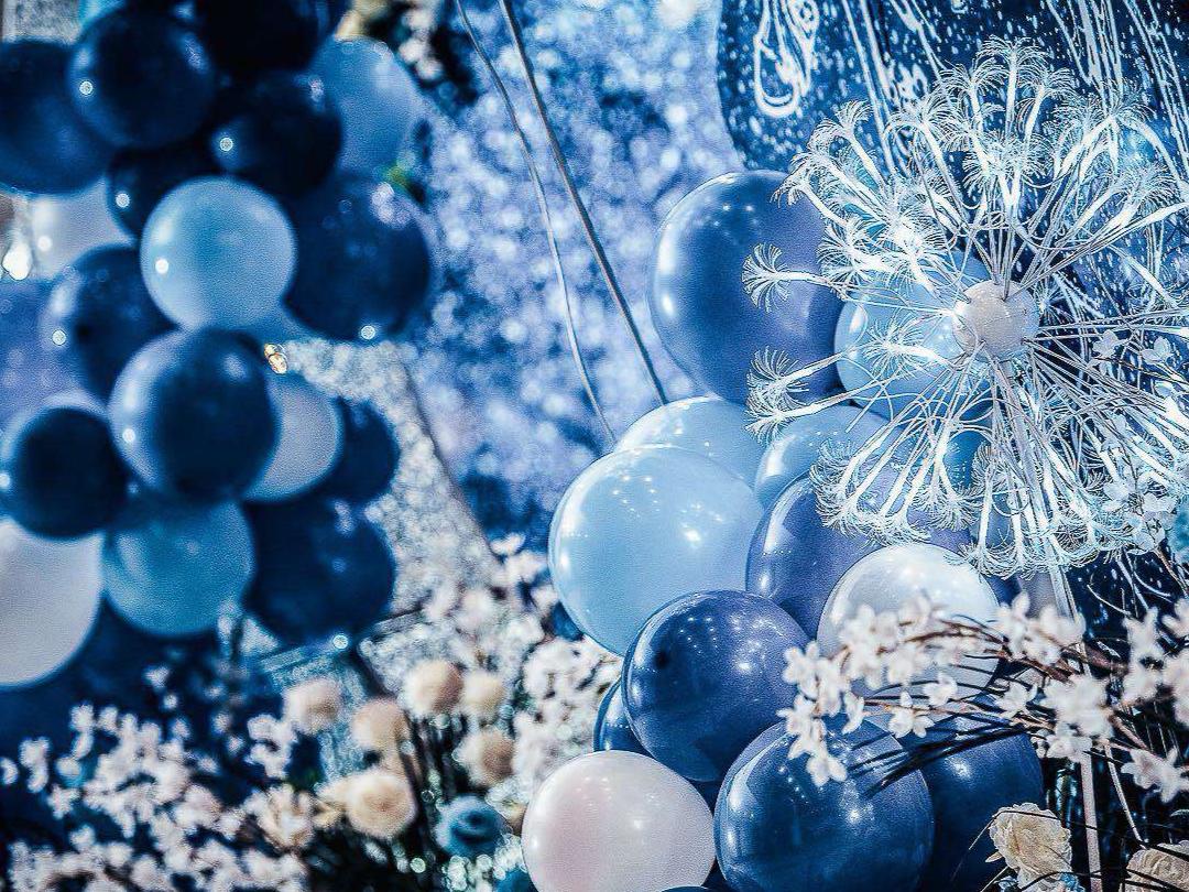 资深主持+专业流程策划+督导