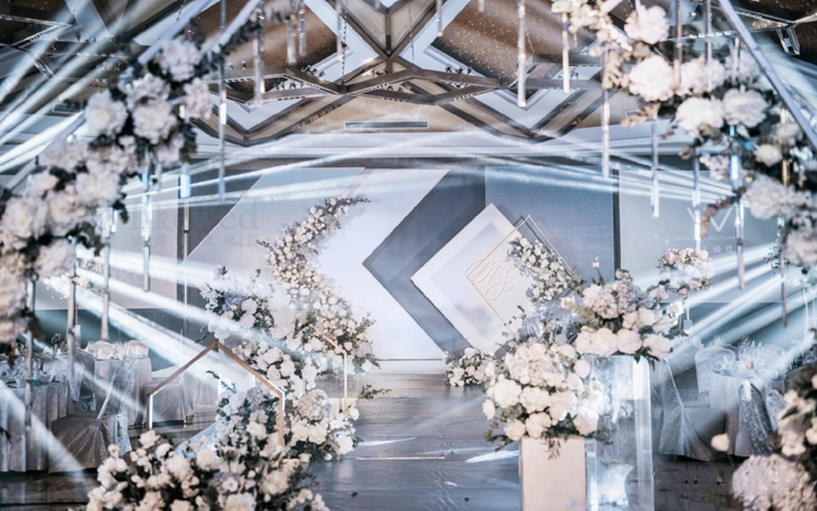 莫兰迪蓝色+全场花艺装饰