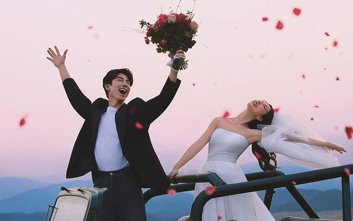超絕活人感婚紗照 我真的太愛(ài)自由啦?