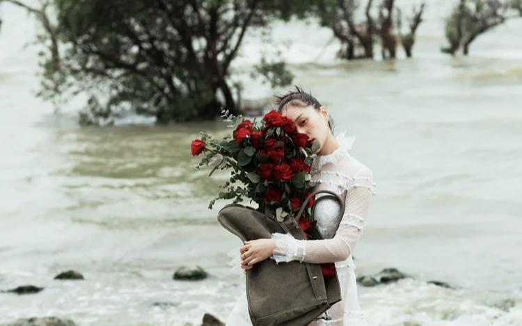 【好评如潮 】海景开发4服4造旅拍•年度爆款