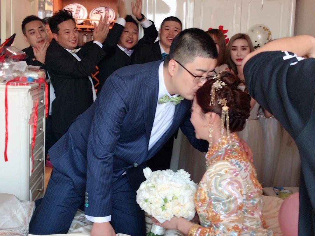 榜单热销资深化妆师全天跟妆 赠 亲友妆