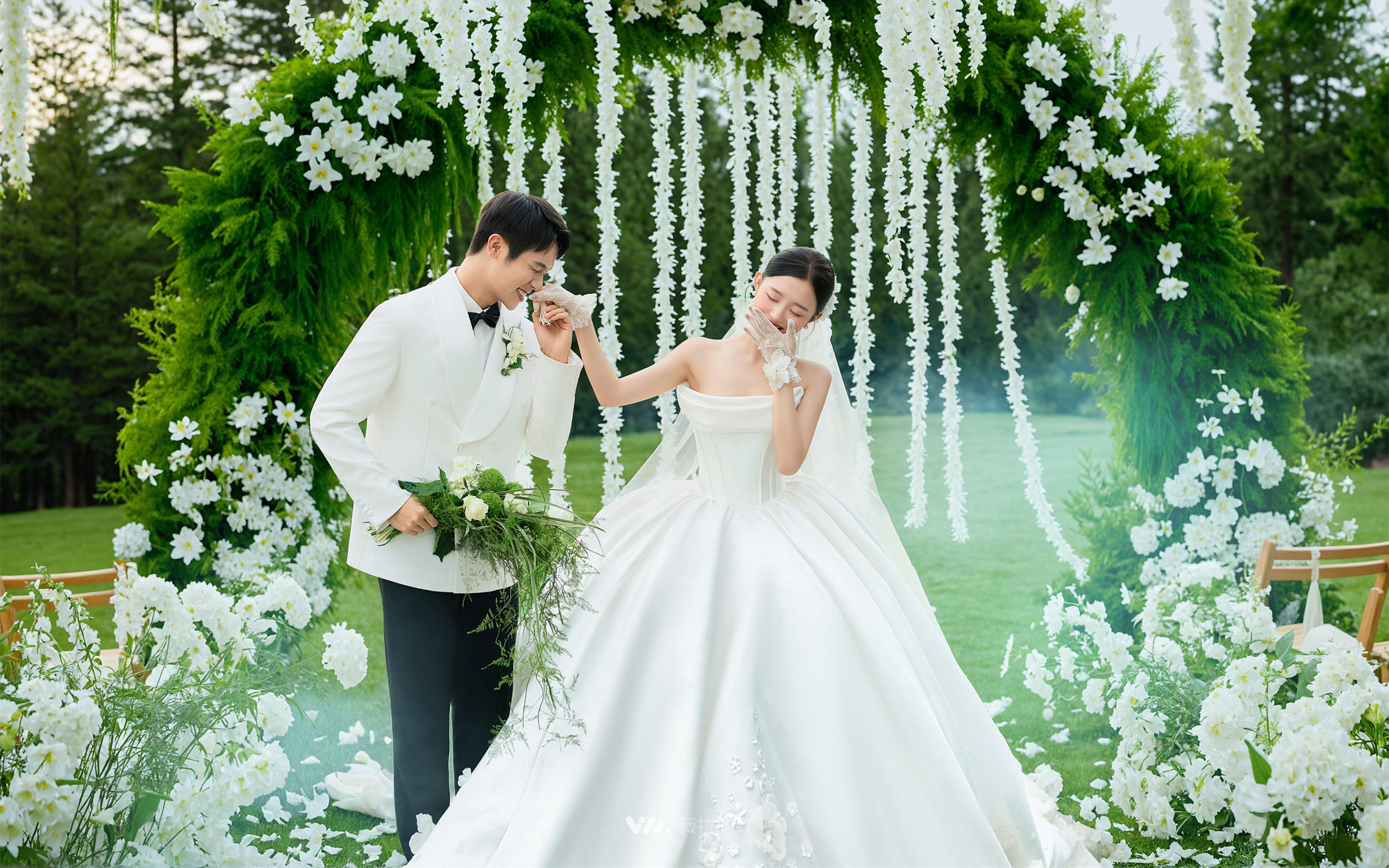 破大防?目的地婚禮婚紗照這樣拍才是頂流?