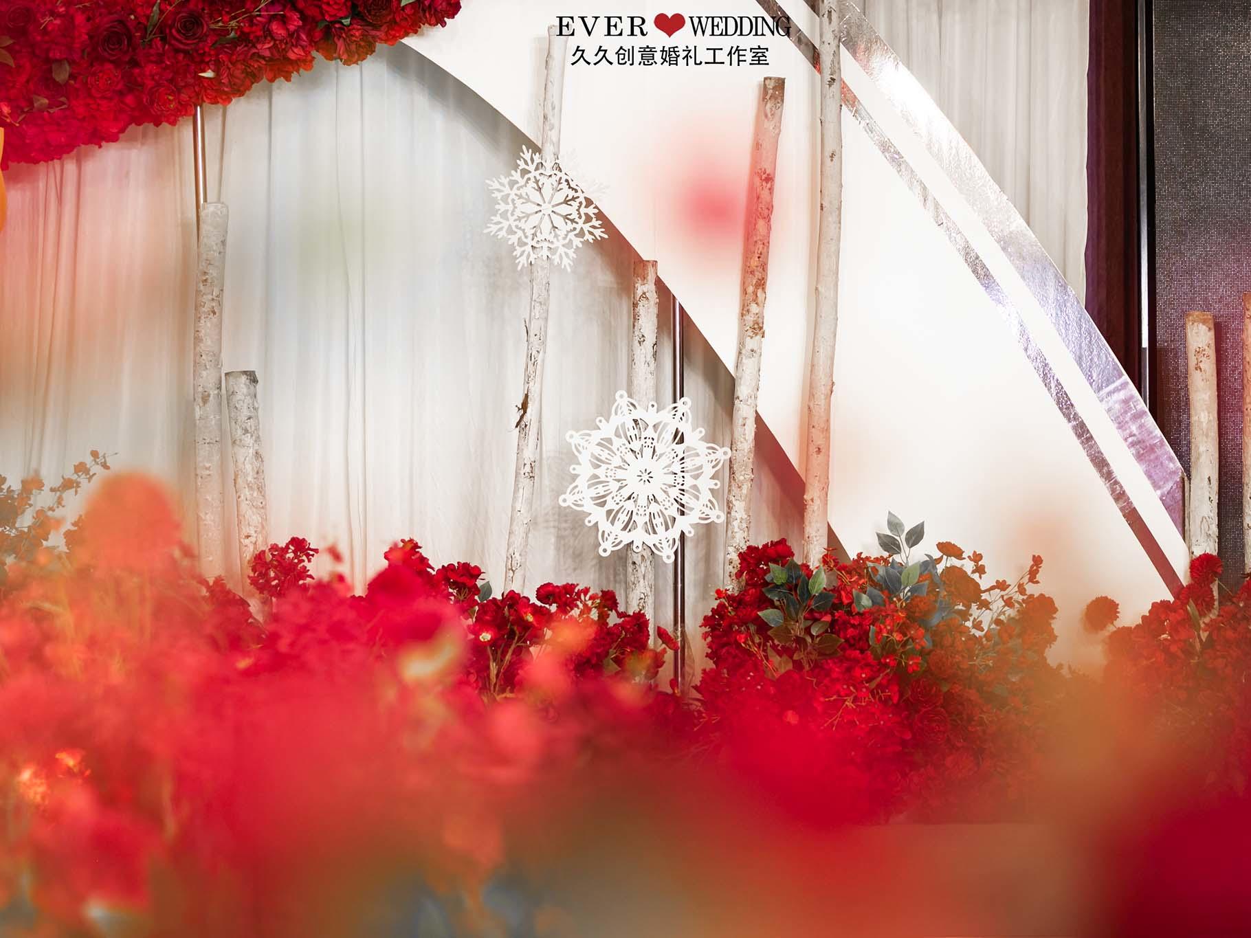 红白色系婚礼，给你不同的视觉体验