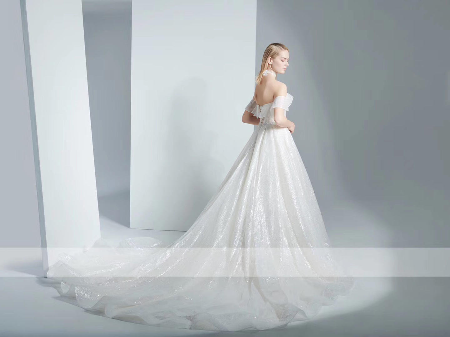 【海外品牌】3套国际婚纱礼服