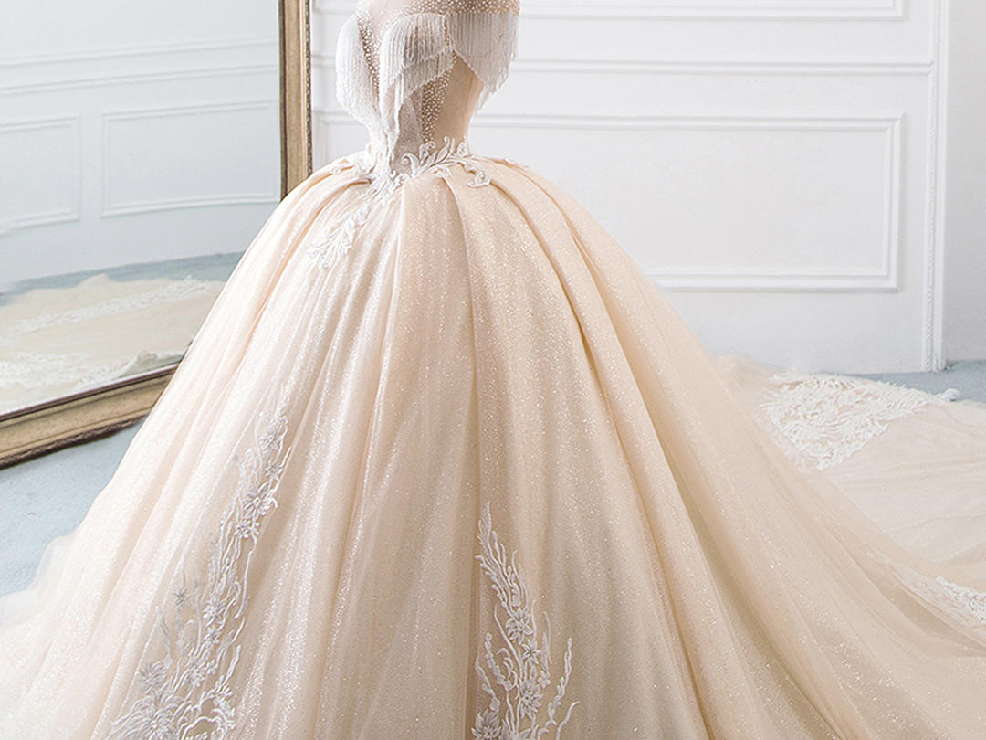 1999 出门秀禾+婚礼拖尾+敬酒服+伴娘服+