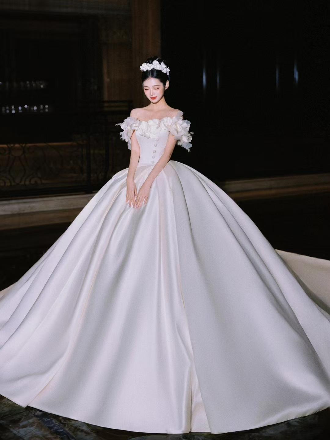 公主嫁衣——婚纱礼服赏析6