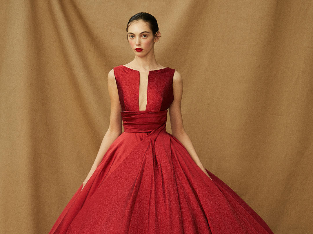 时尚红礼服18秋冬新品上市