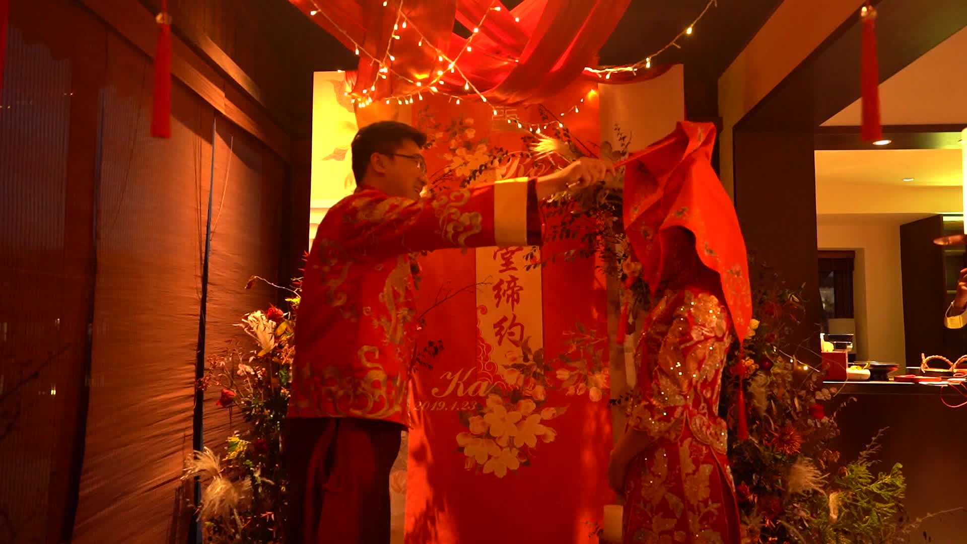 【主持人余凯|Eric—“轻”中式】