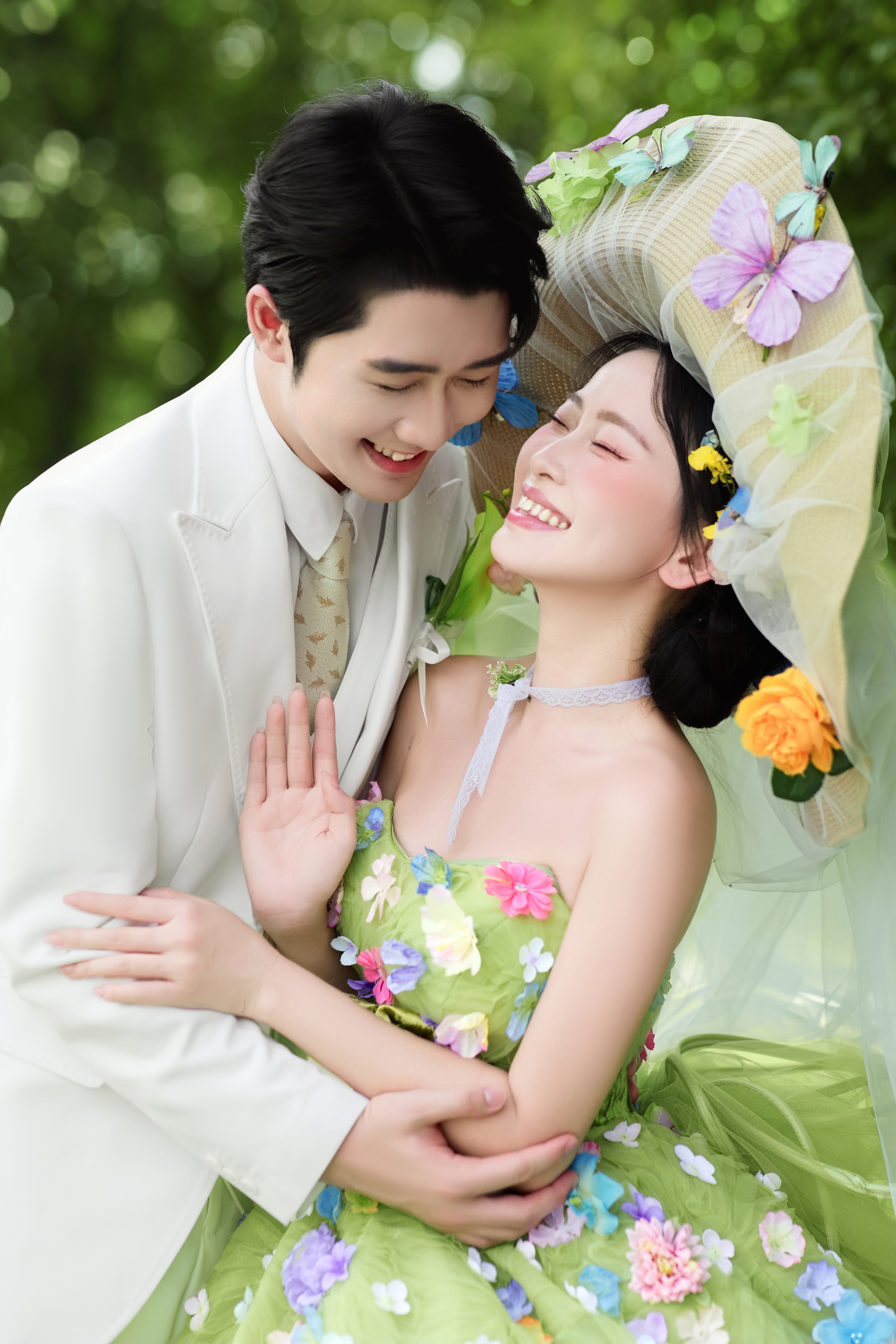 🍃闯进童话森林！我们的绿野仙踪婚纱照成真了！