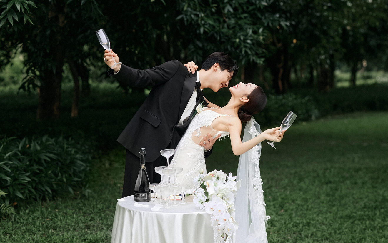 草坪系列客片欣赏！重庆婚纱照推荐商家