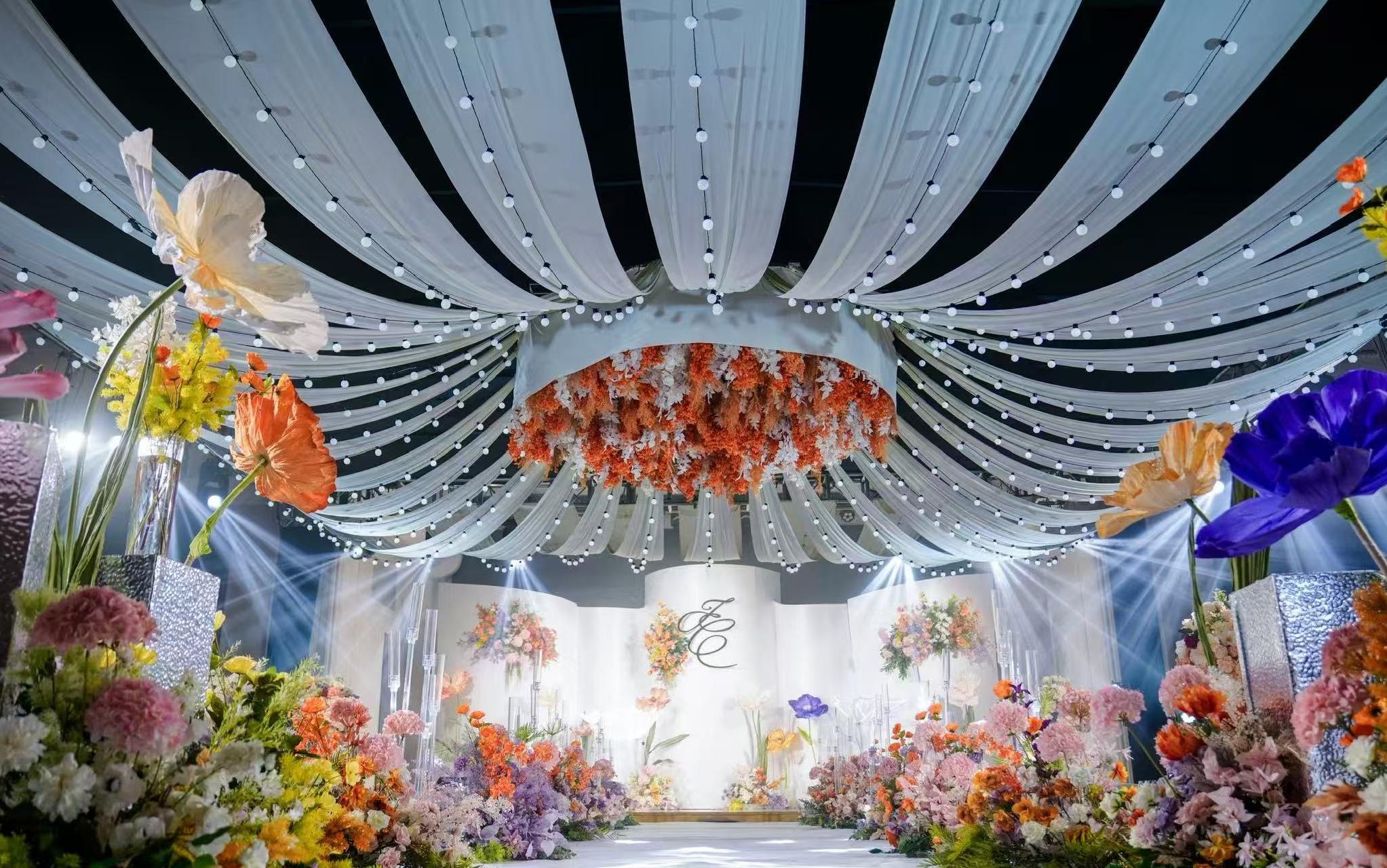吊顶 花海 浪漫婚礼