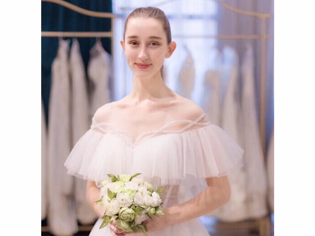 【慕菲婚纱】梦幻公主套餐  全款送新娘晨袍