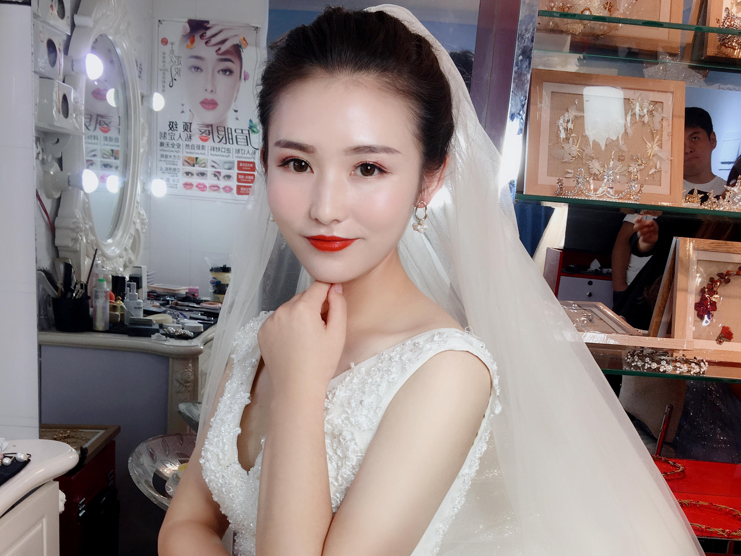 超值婚服三套含婚纱 秀禾 礼服 跟妆 
