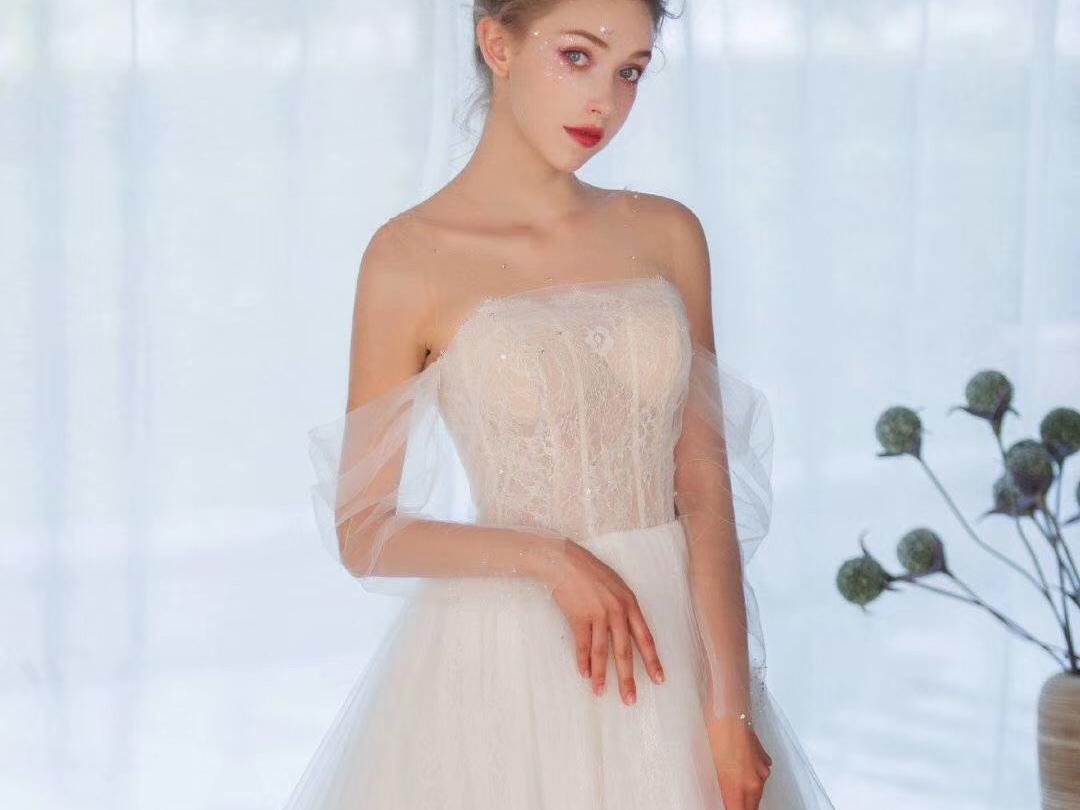 U&M进口高定婚纱超值9件套+男装定制一套