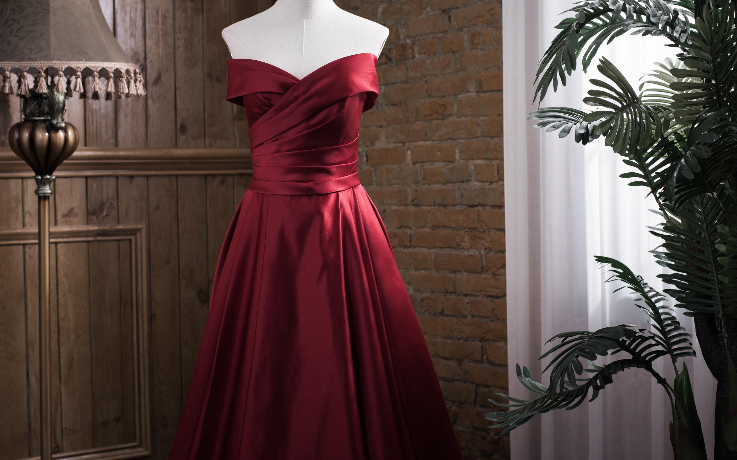 #IDO嫁衣# | 缎面气质抹胸晚礼