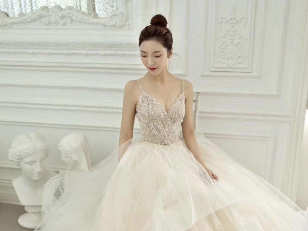 韩式新娘全天跟妆三个造型