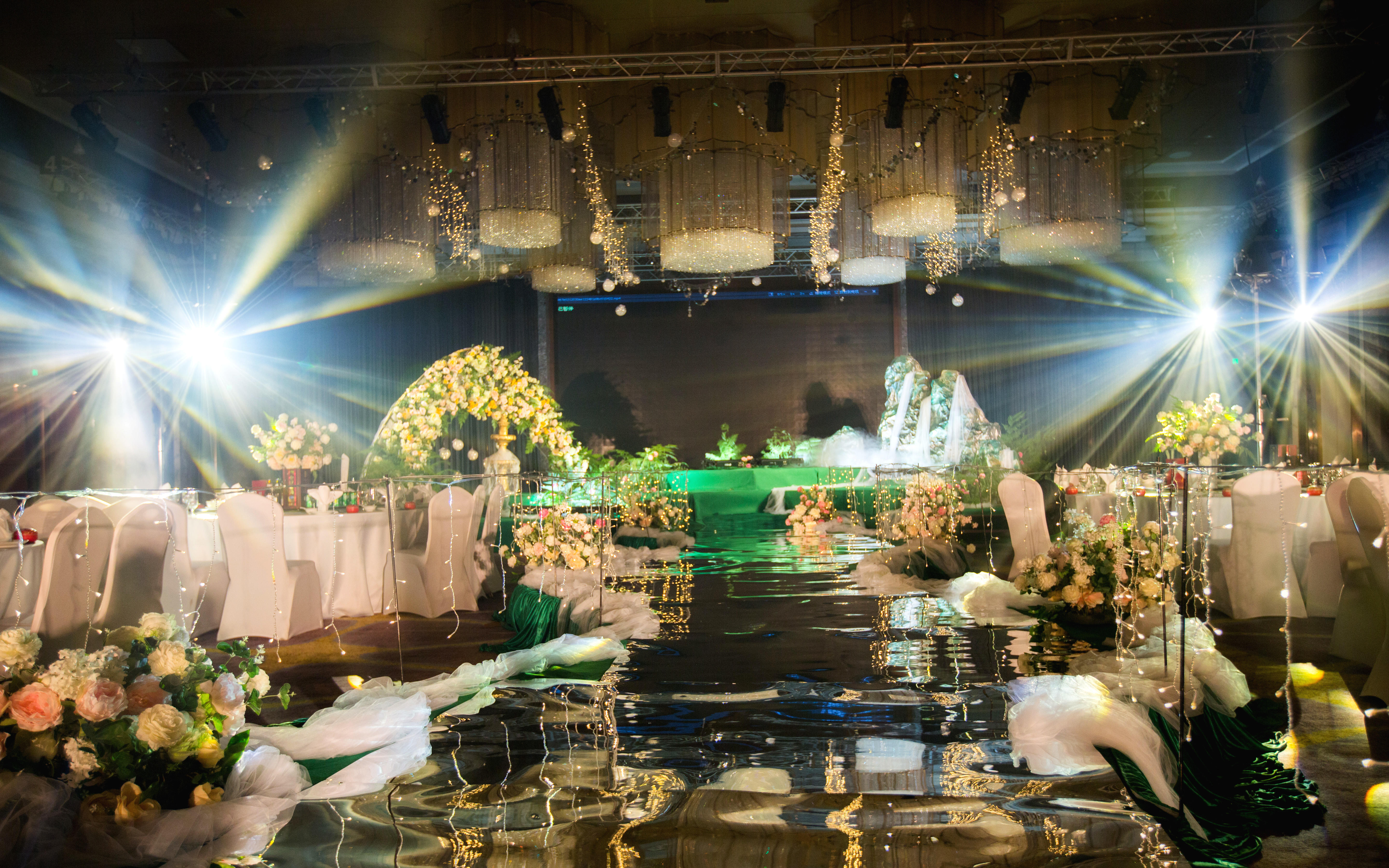 莲花山庄，梦境婚礼-东方颂焱婚礼