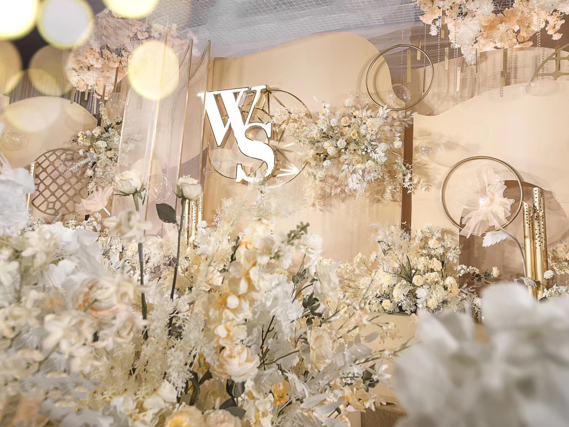 《壹合婚礼》时尚香槟色 | 纯布置价格