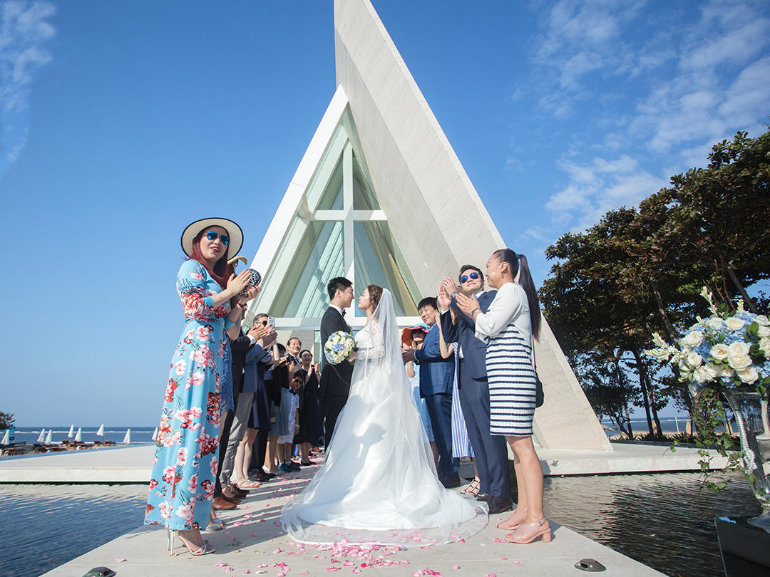 【花期海外婚礼】巴厘岛婚礼港丽教堂婚礼定制策划