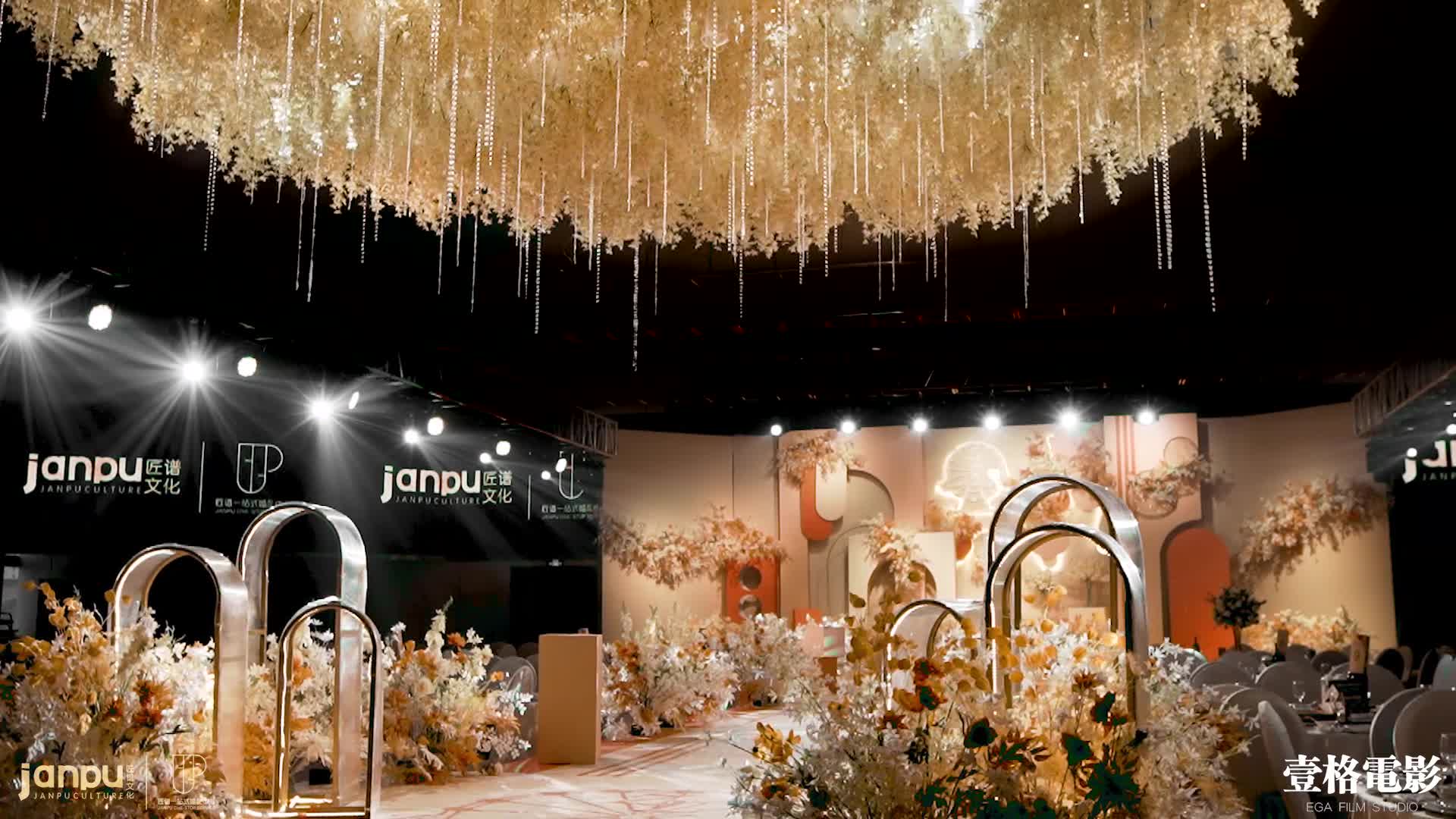 【超值钜惠】品质优选 | 白绿色系韩式定制婚礼