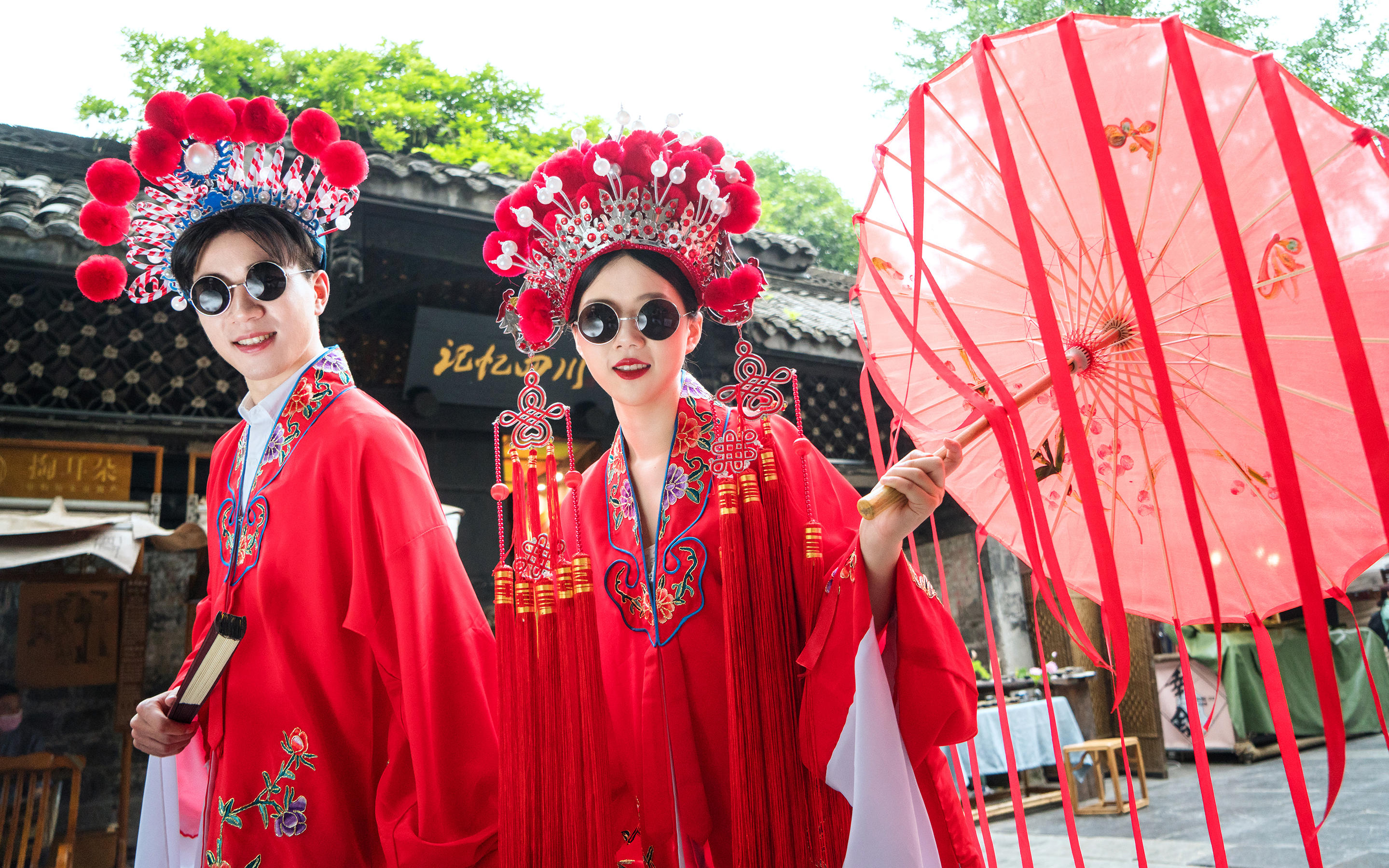 古風(fēng)國潮+8服8造+訂送漢服寫真+風(fēng)格任選