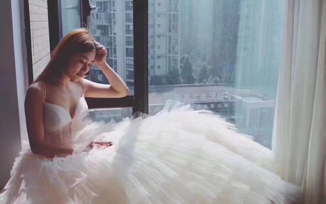 【美美婚纱礼服馆】蛋糕上的蓬蓬裙