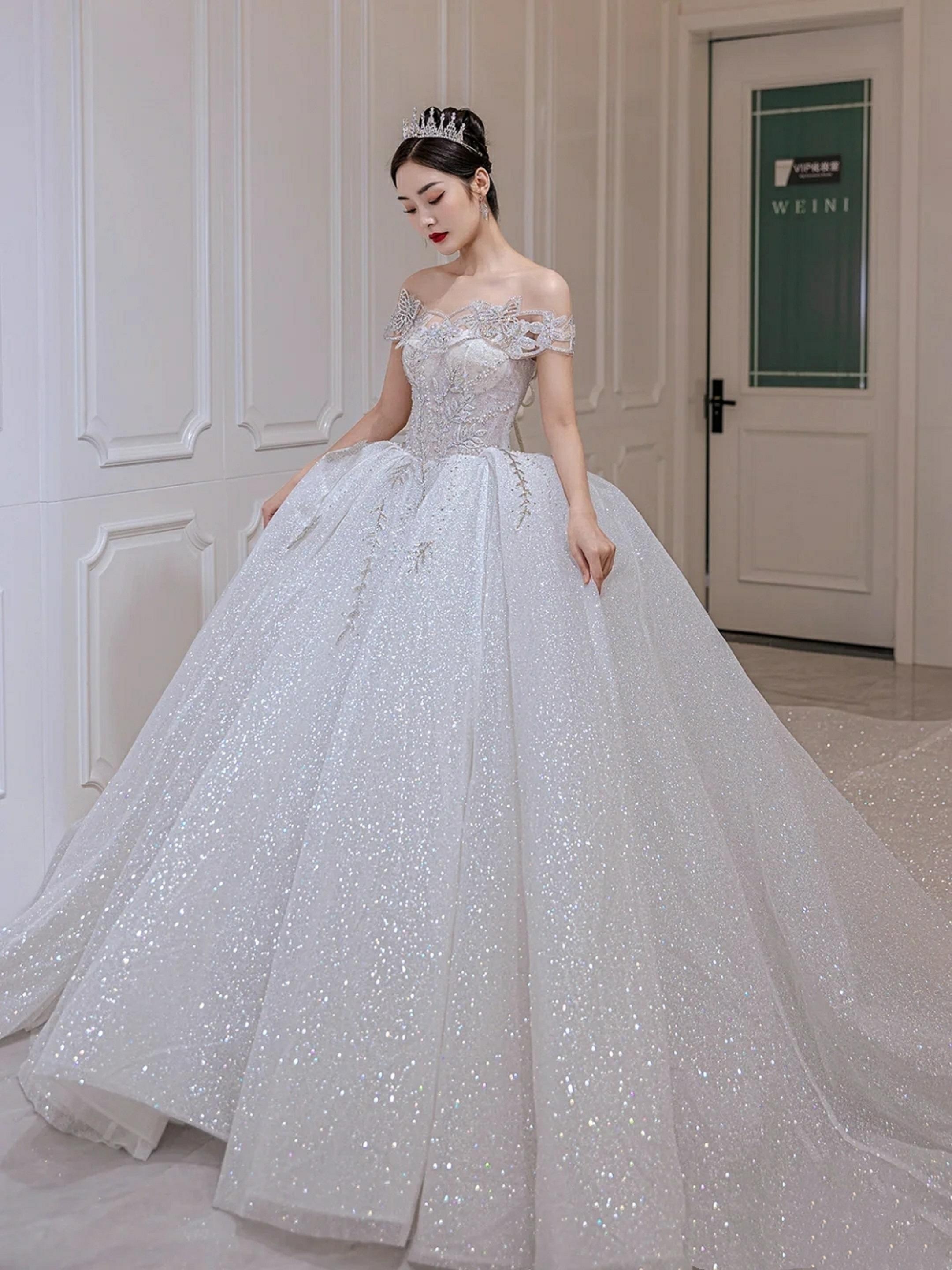 95后新娘热搜婚纱+秀禾+男士礼服+全程跟妆