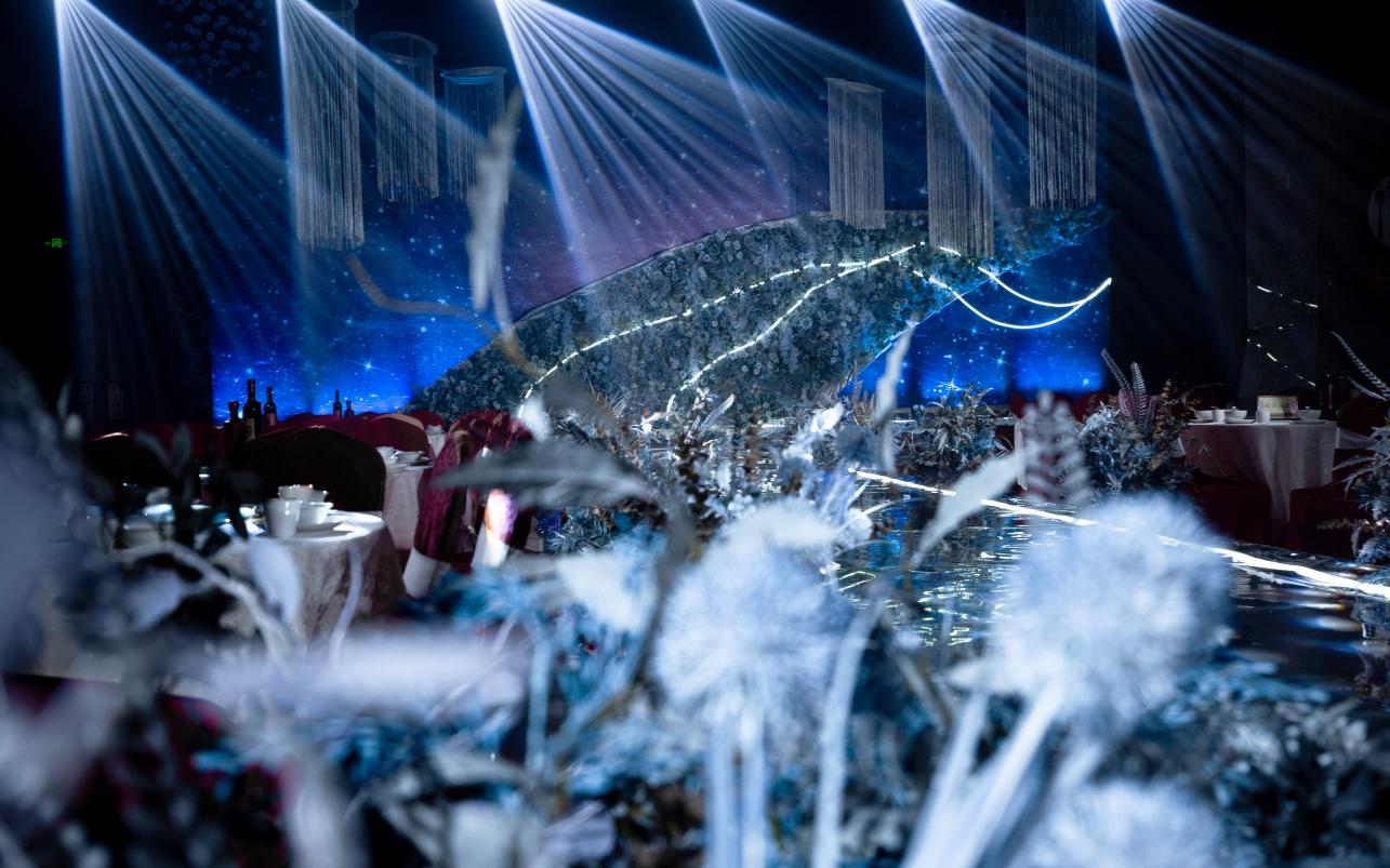 在無窮大的宇宙中     你也是唯一